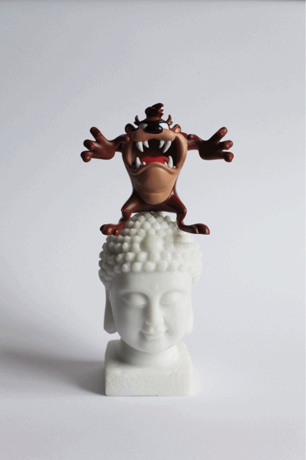 “Odds”. 2017, white stone and plastic, 20.5 x 7 cm