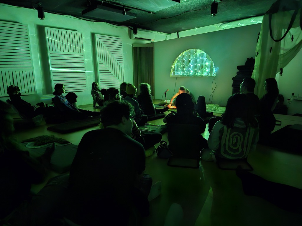 Webbed Exclusive Technologies (W.E.T!)