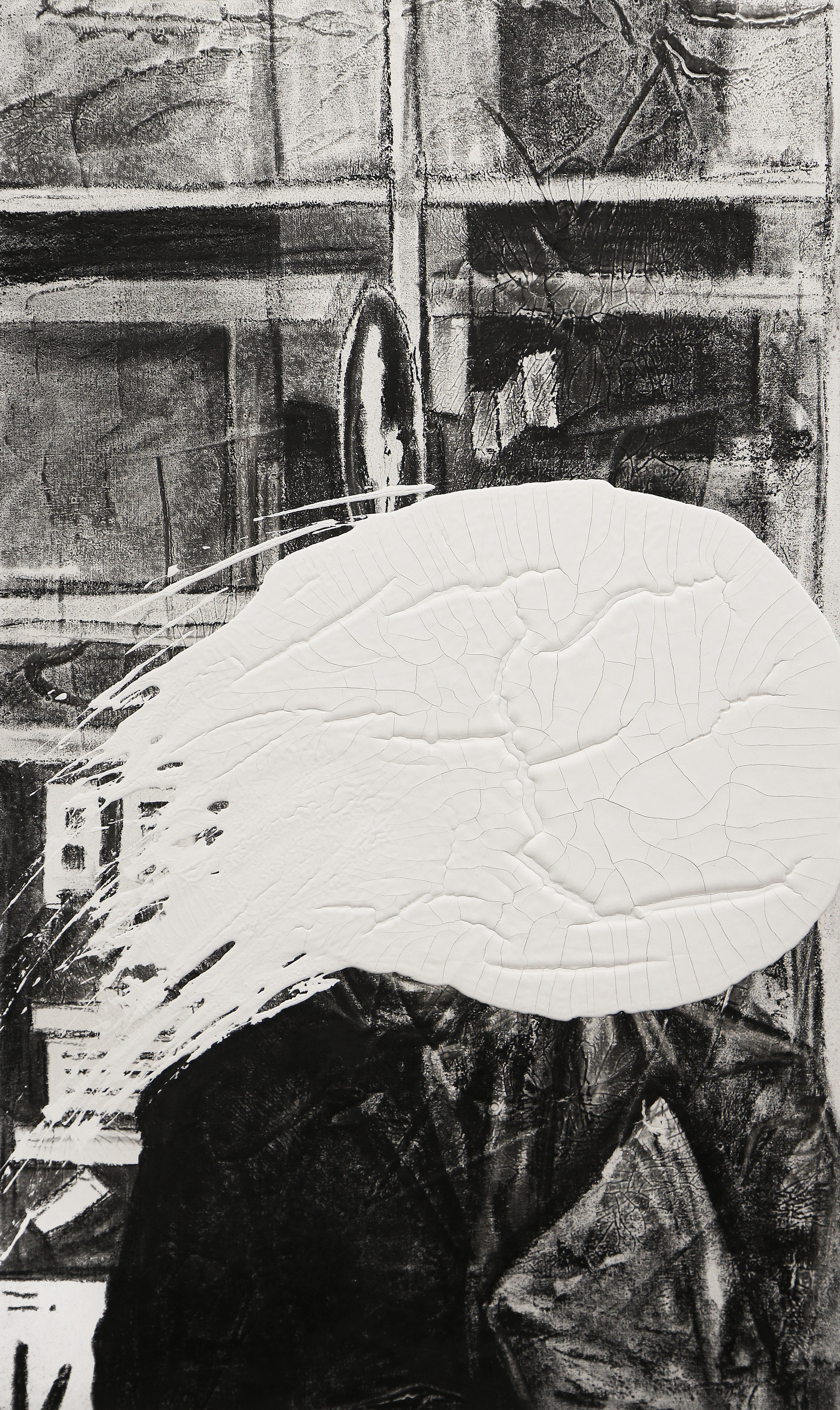 Forgotten man in Japan, 2019, charcoal, industrial paint on abandoned wood panel, 77.5*48(cm)