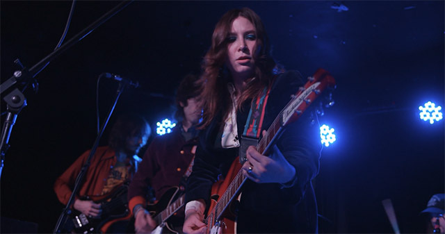 Julianna Riolino - 'Come All Ye/Hark!' (concert video)