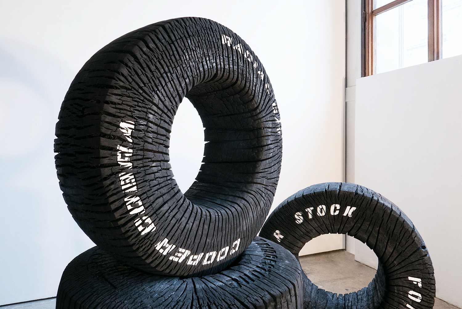 Playing with tire (DNSAP - Part II) — Beaux-arts de Paris, 2017.