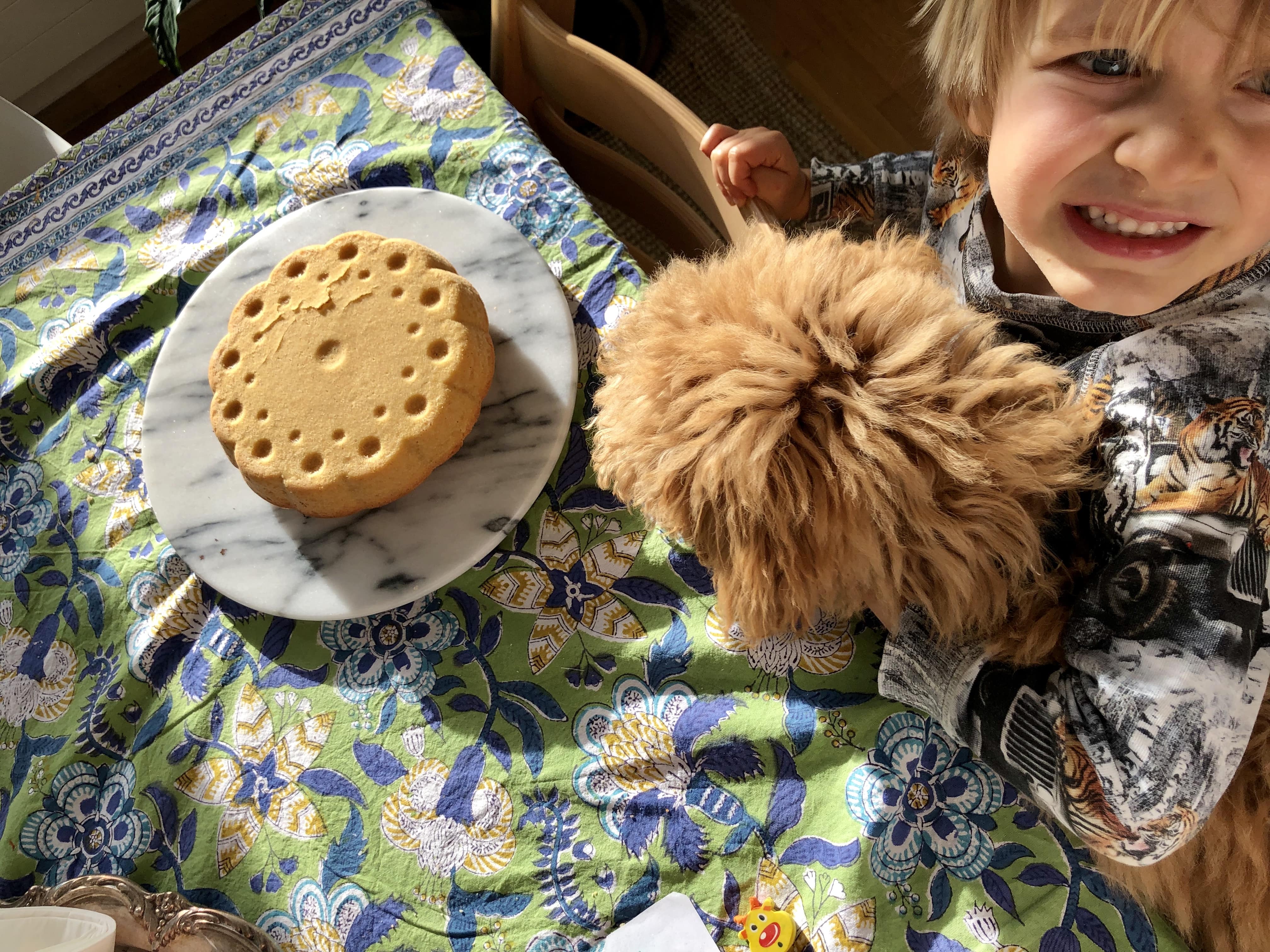 T is for Torte. Oscar.