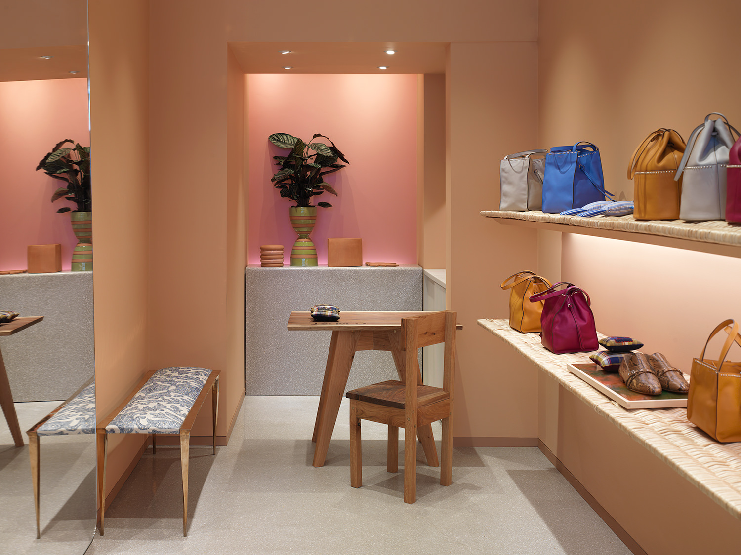 J&M DAVIDSON • FLAGSHIP LONDON