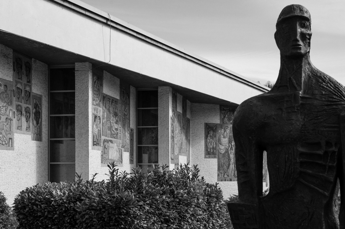 Delavski dom, Trbovlje / 1956, Marko Župančič, Oton Gaspari, Marij Pregelj (mozaik), Stojan Batič (kipi)