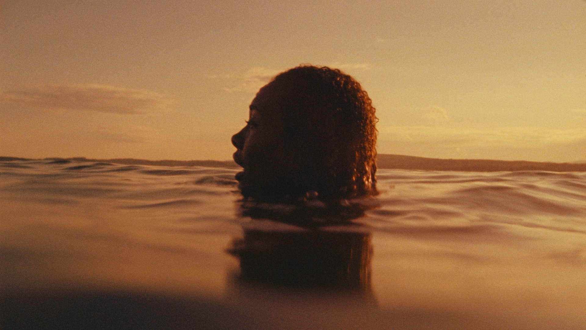Swimming for Shore / dir. Gabriel Connelly / Short