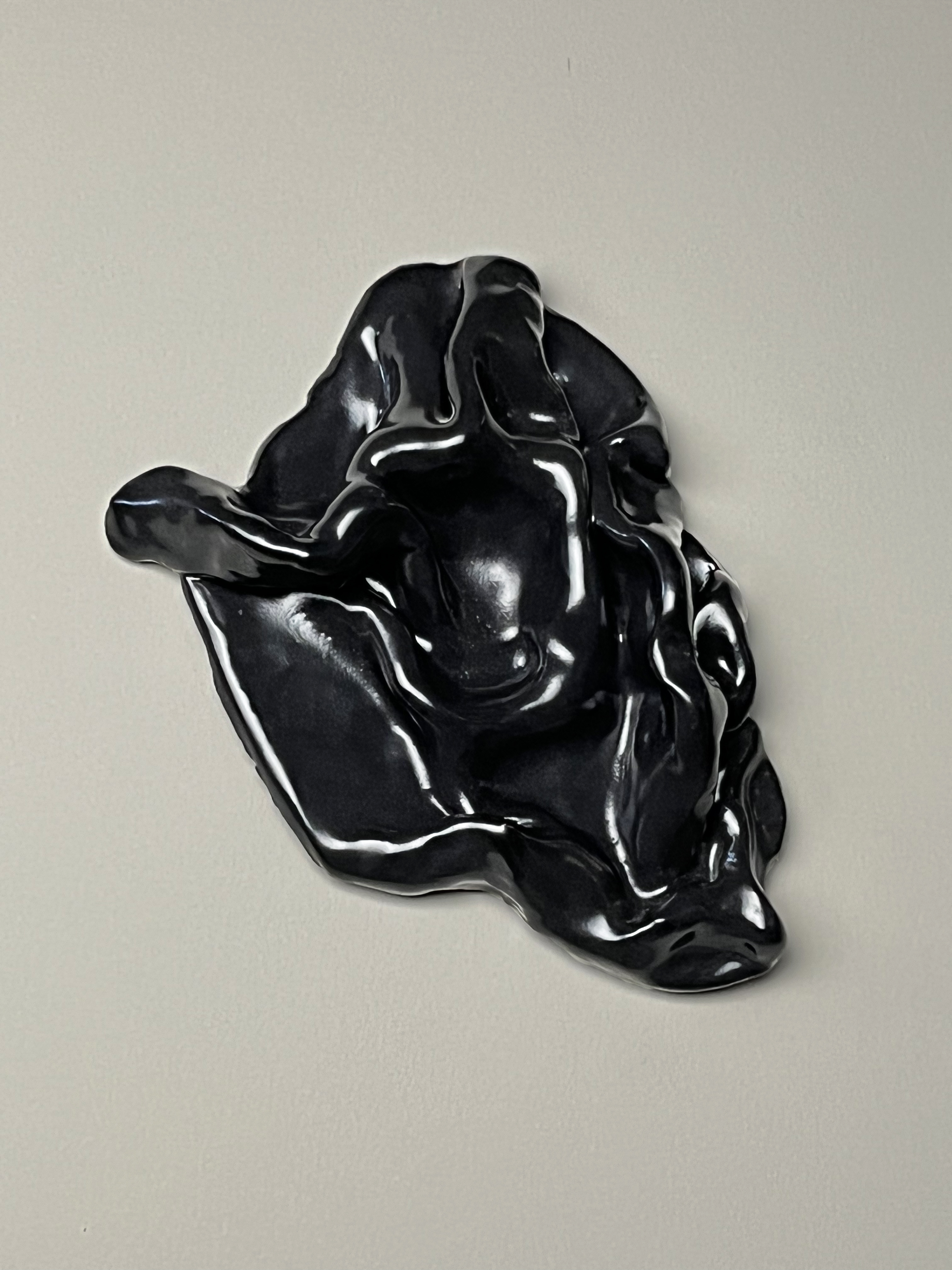 Passion 2021, Glazed Clay, 20 x 25 x 5 cm