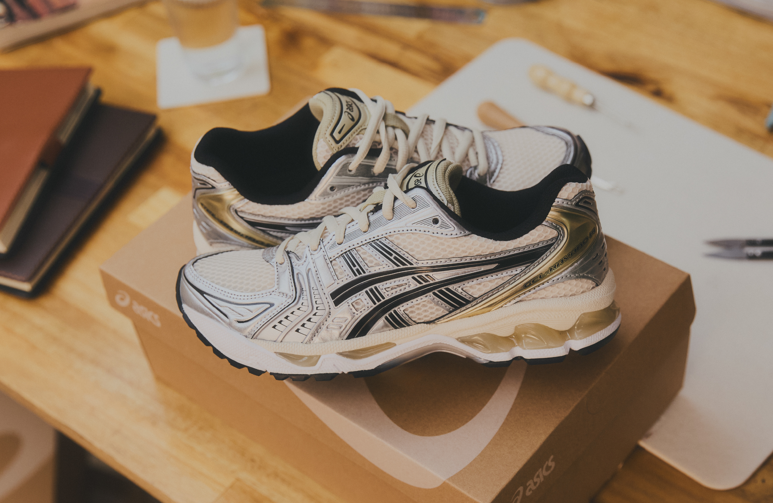 24 ABRIL —  BOLD REVIEWS x ASICS