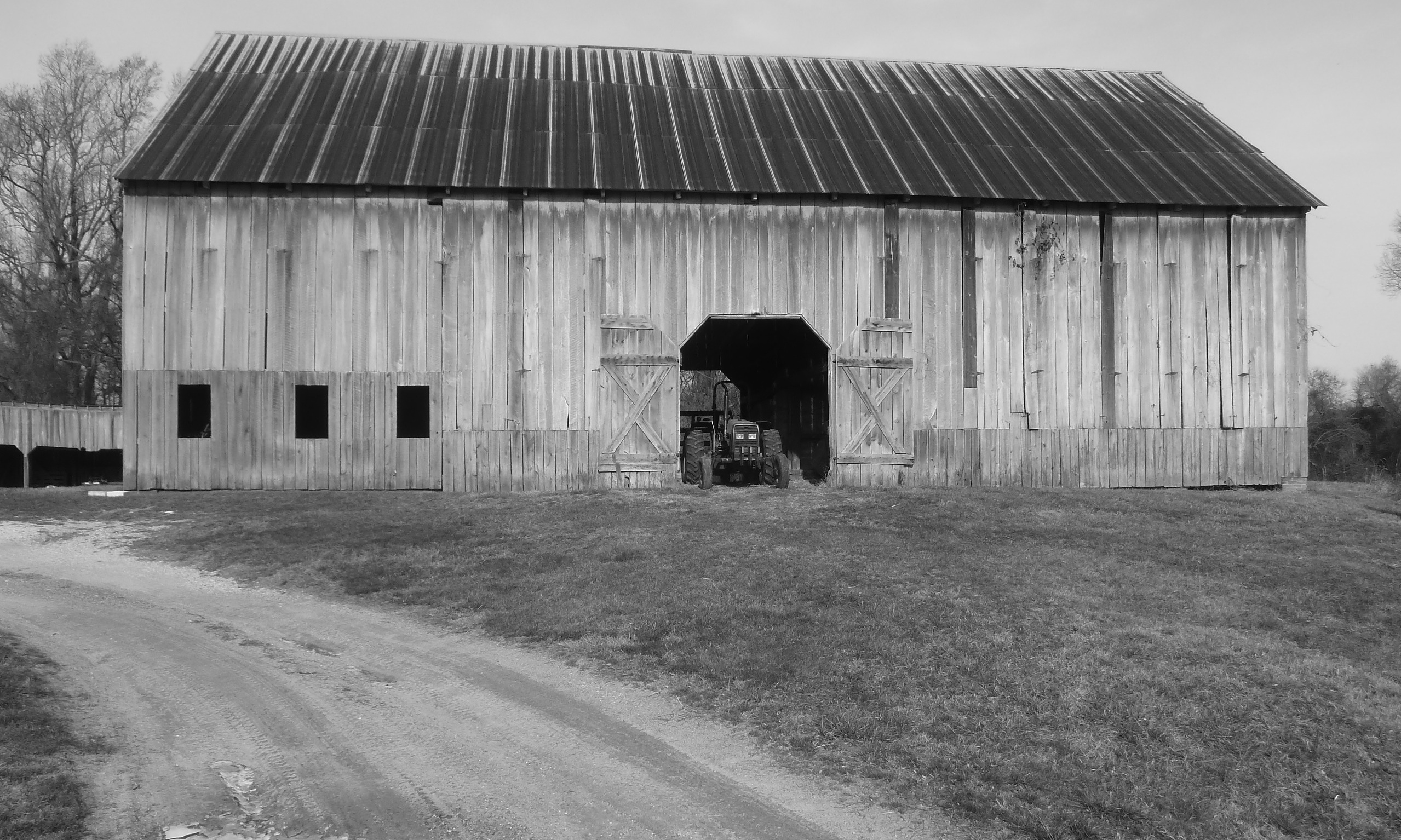 Tobacco Barns — Tom Dickinson Photography