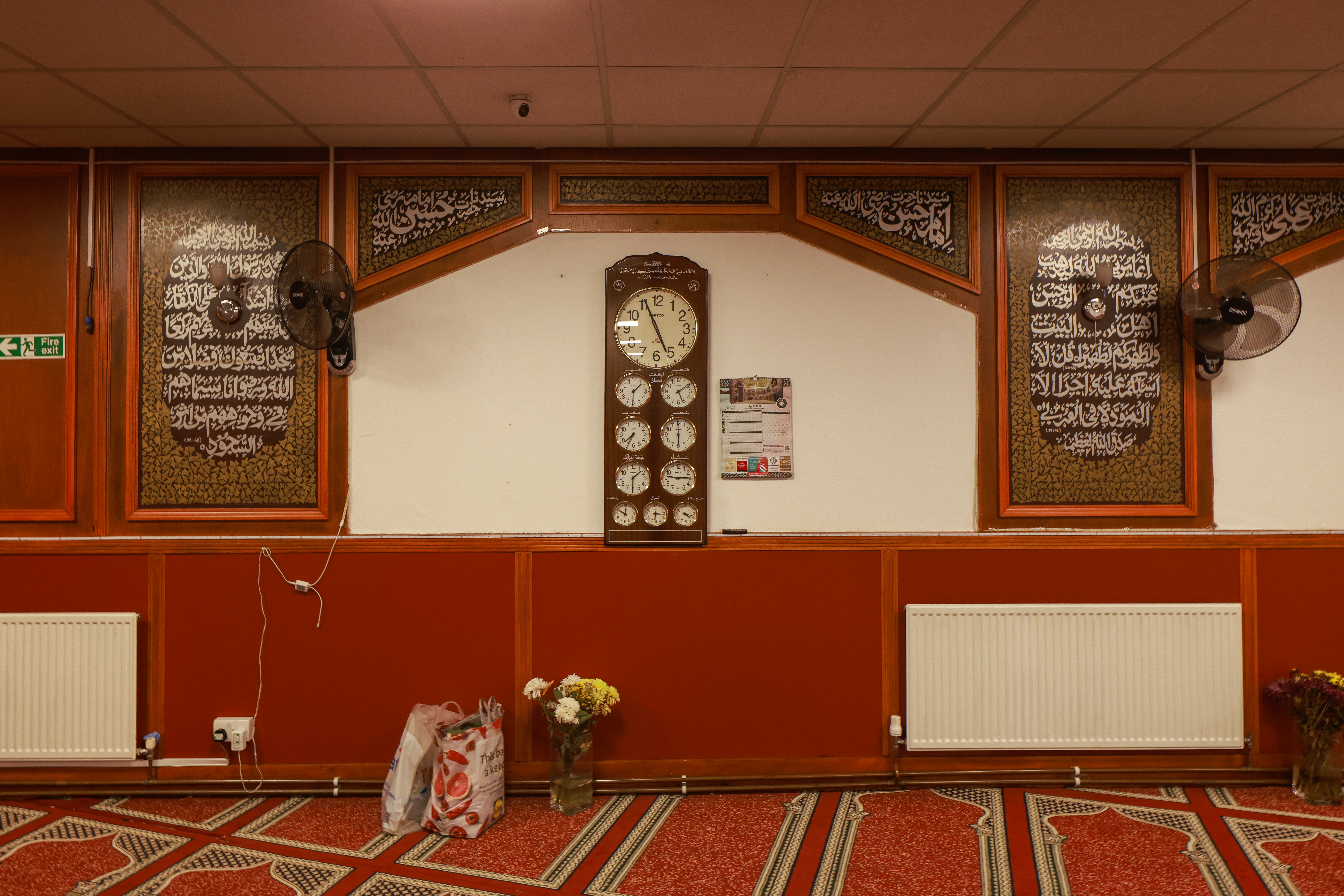 Interior Sunni Razvi Jamia Masjid and Islamic Centre Newham, Former Coliseum Cinema, 1995, High Street, Manor Park, London. Photo credit: Sirj Photography