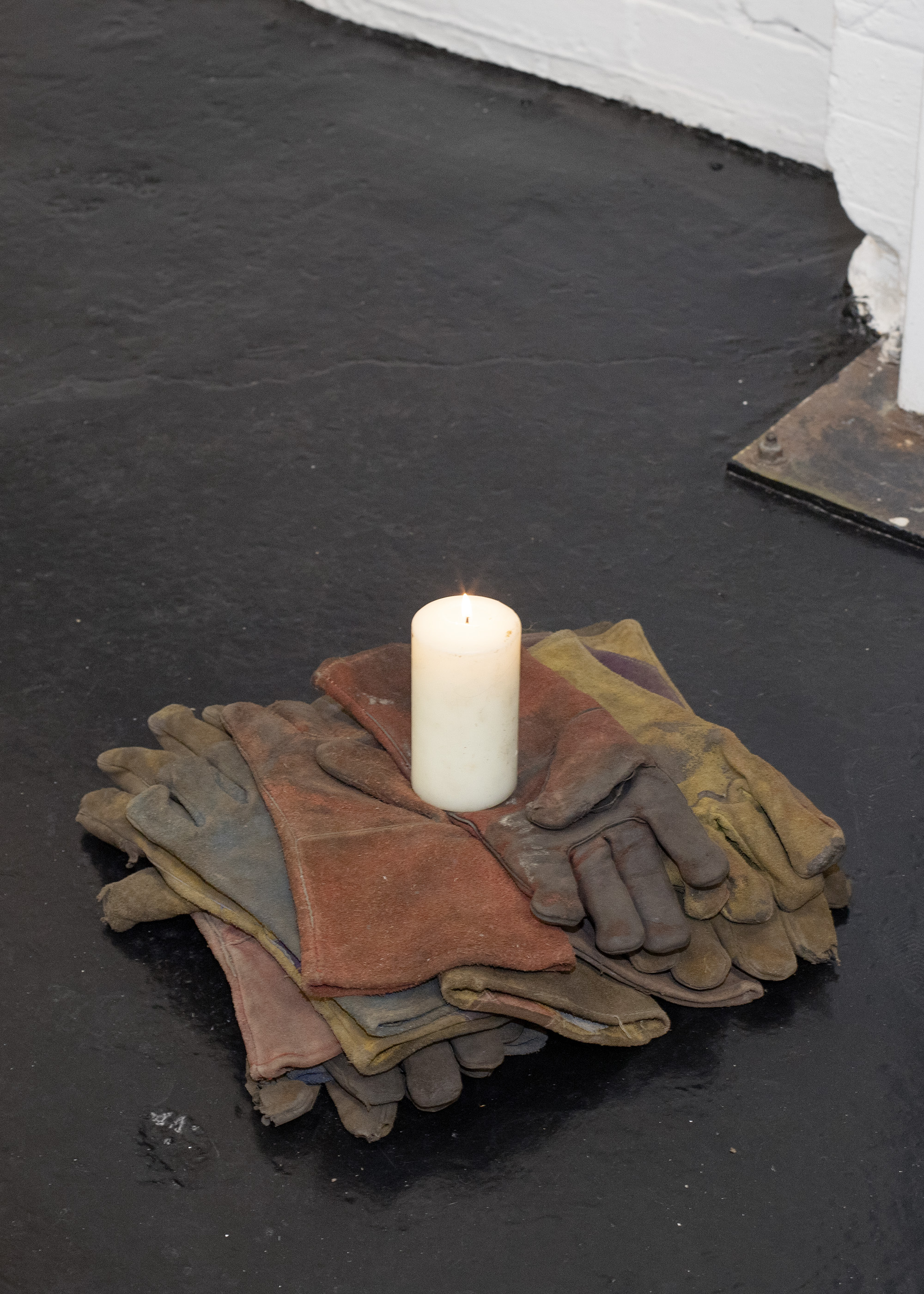 right handed gloves, candle 2024