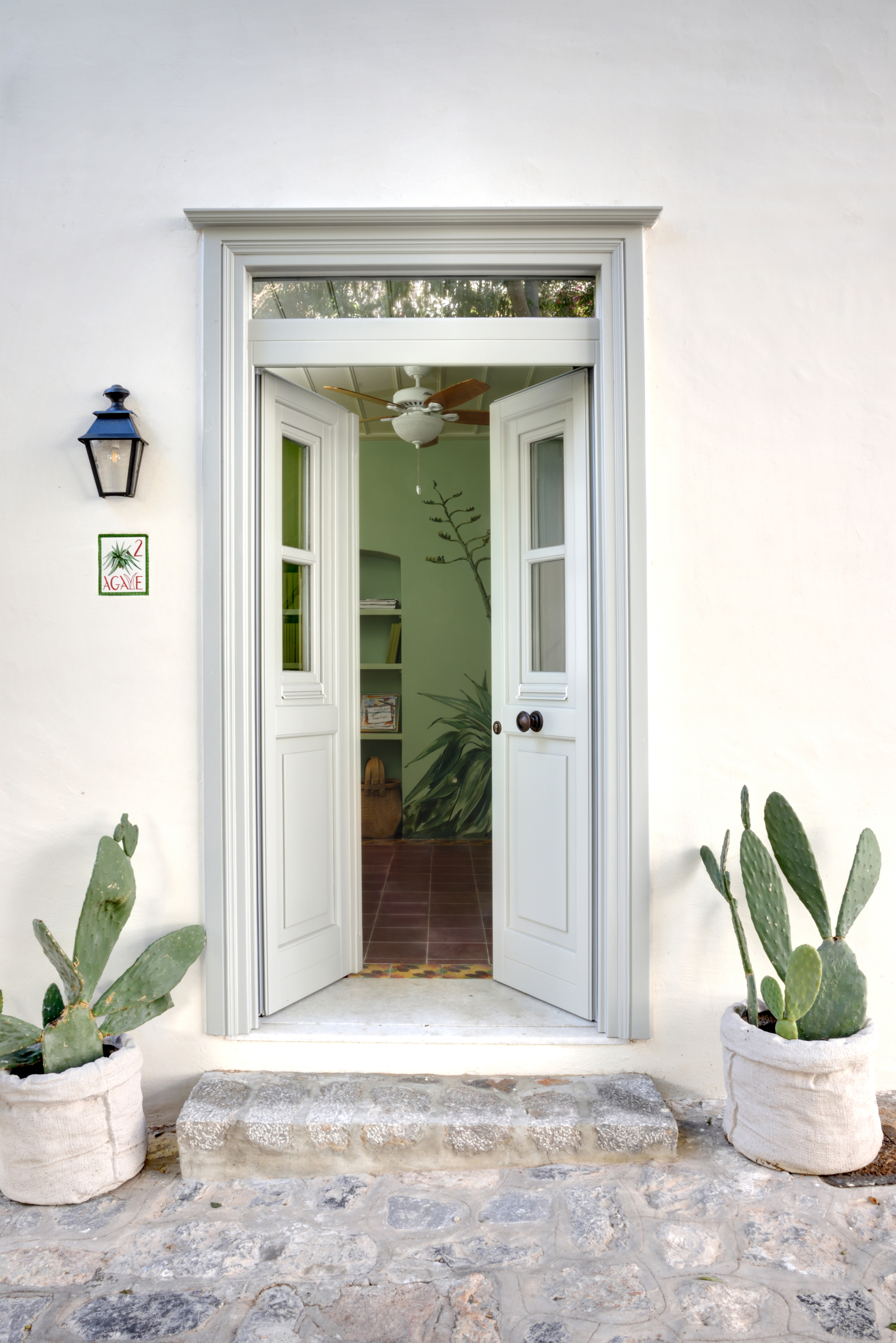 Cactus Art Apartments