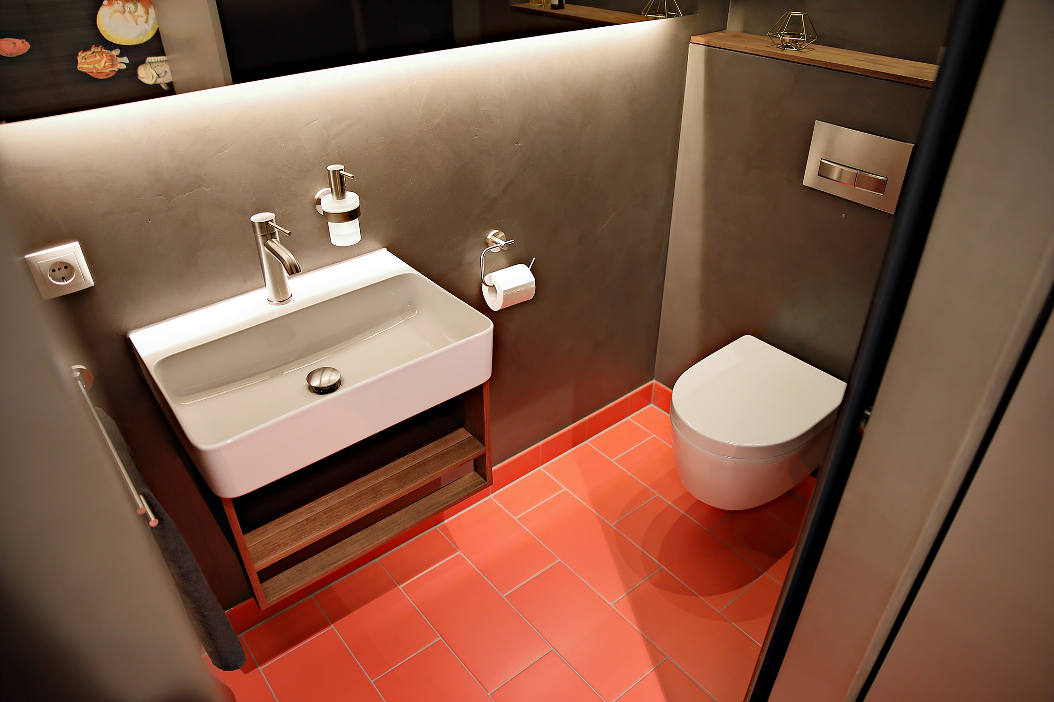 Bad mit abgetrennter Toilette, München Innenstadt, AltbauFoto: Frank Prekratic