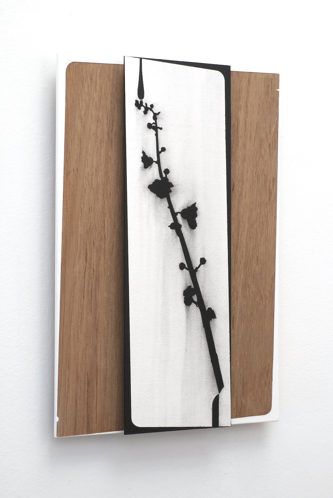 ‘Making it balanced again’, 2022, acrylic on paper/aluminium and teak wood panel, 30 x 20 		cm, DELA art collection 