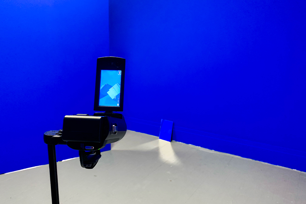 Flattened Flat Sculpture & the Wave of Blue Mirage (2018)