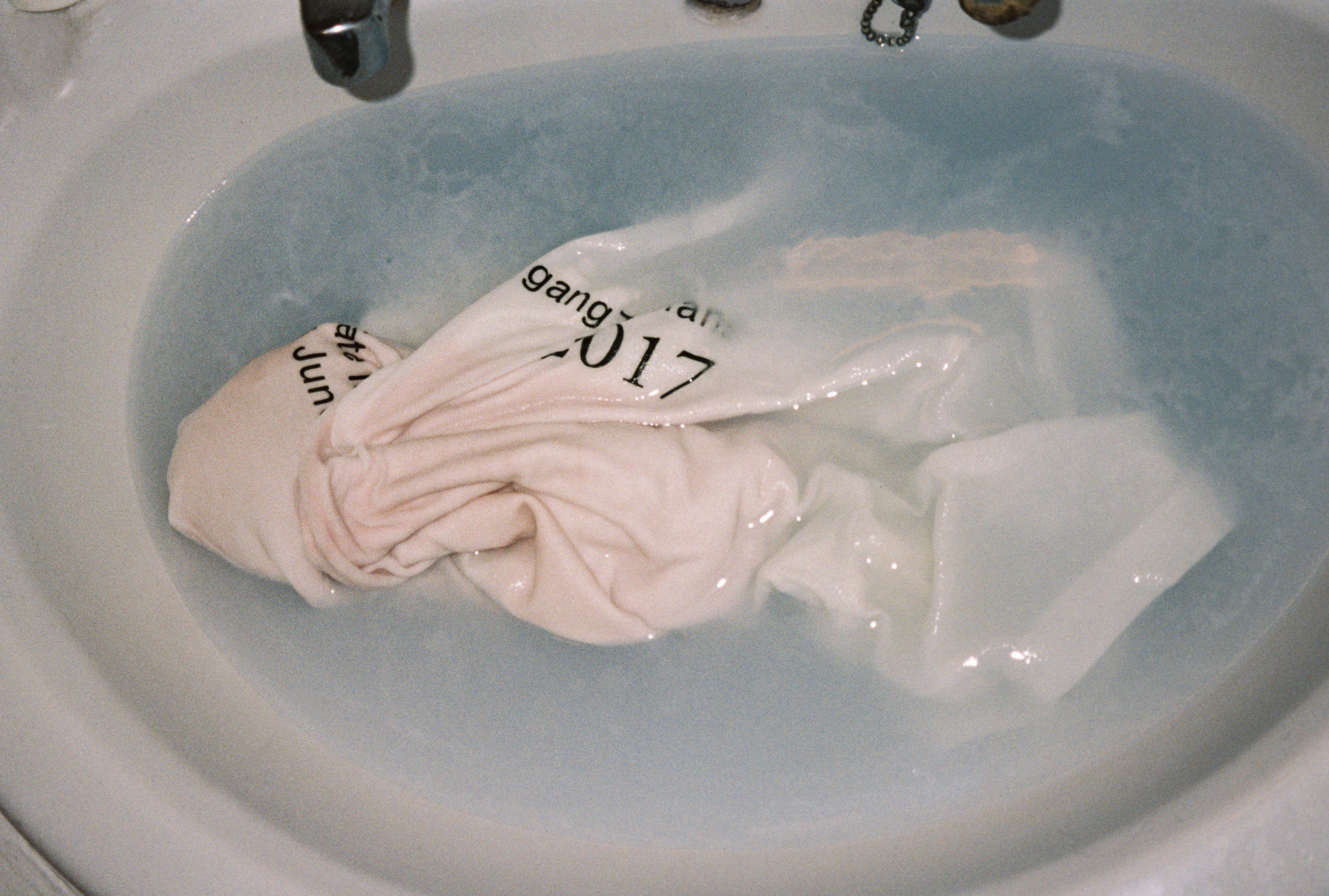 Soapy Blue Water, 2018. (1/1)