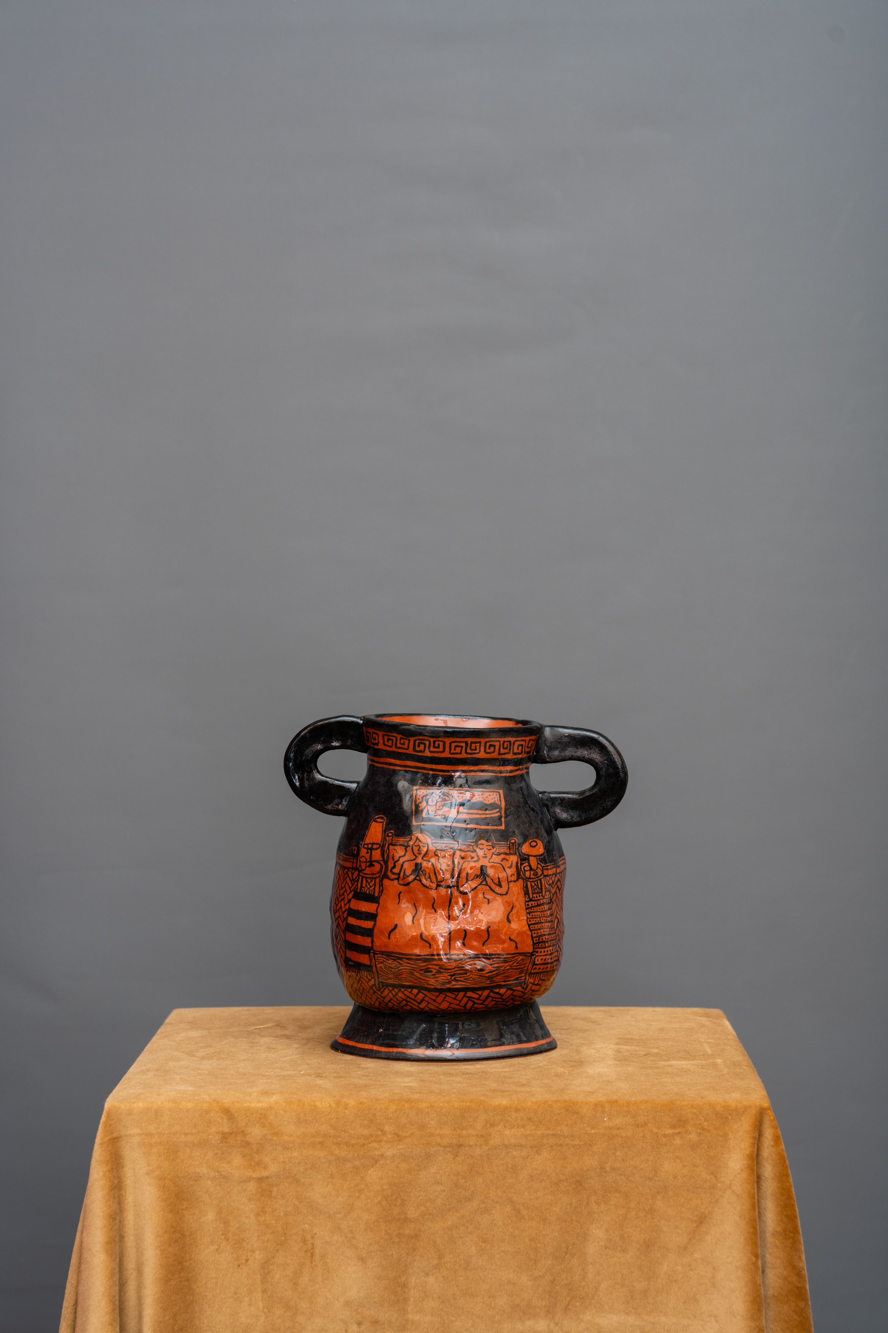 'Connected in bed' Vase, Dimensions: 20 x 20 x 12 cm