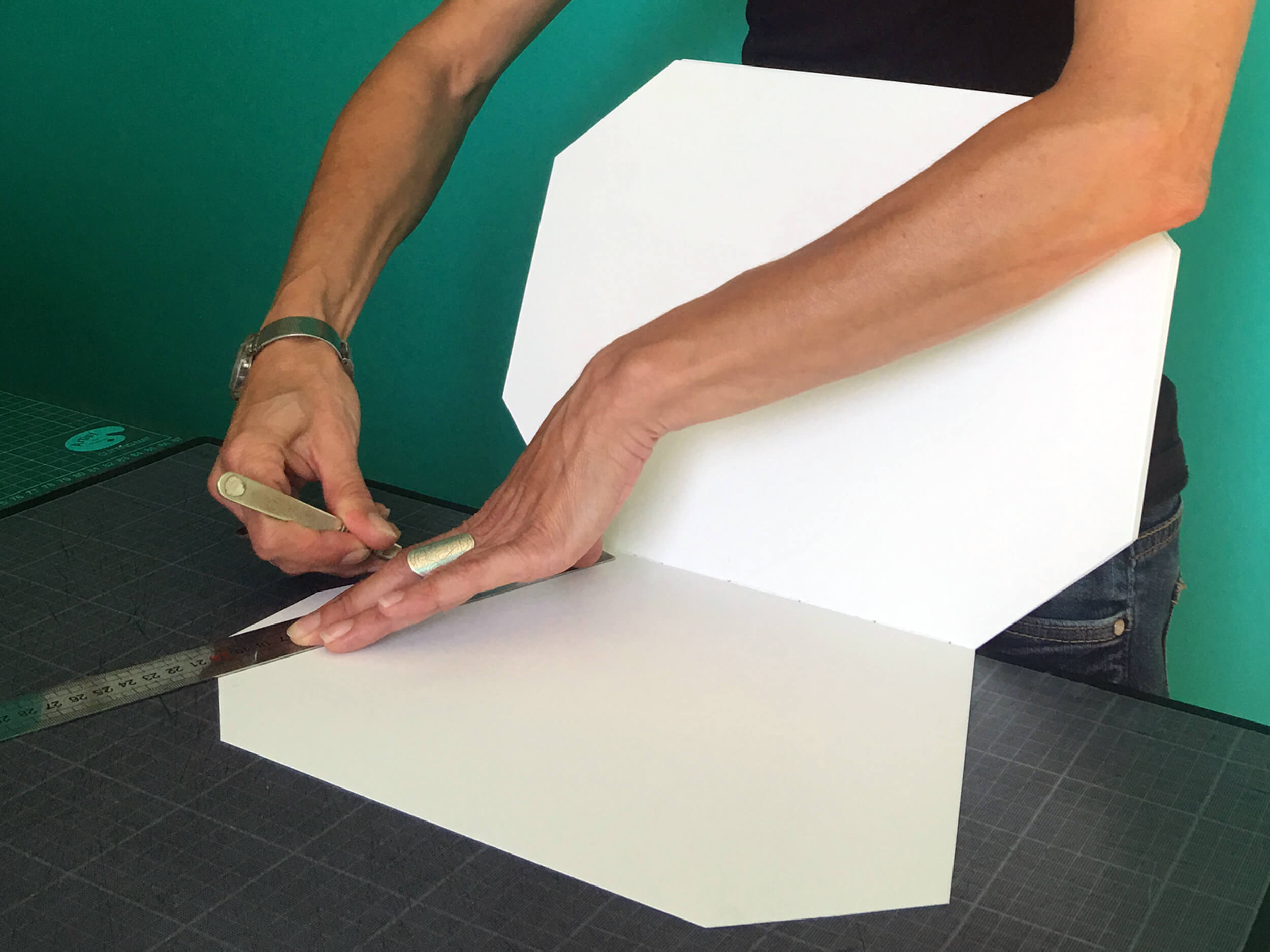 Binding tests for Ebecho Muslimova