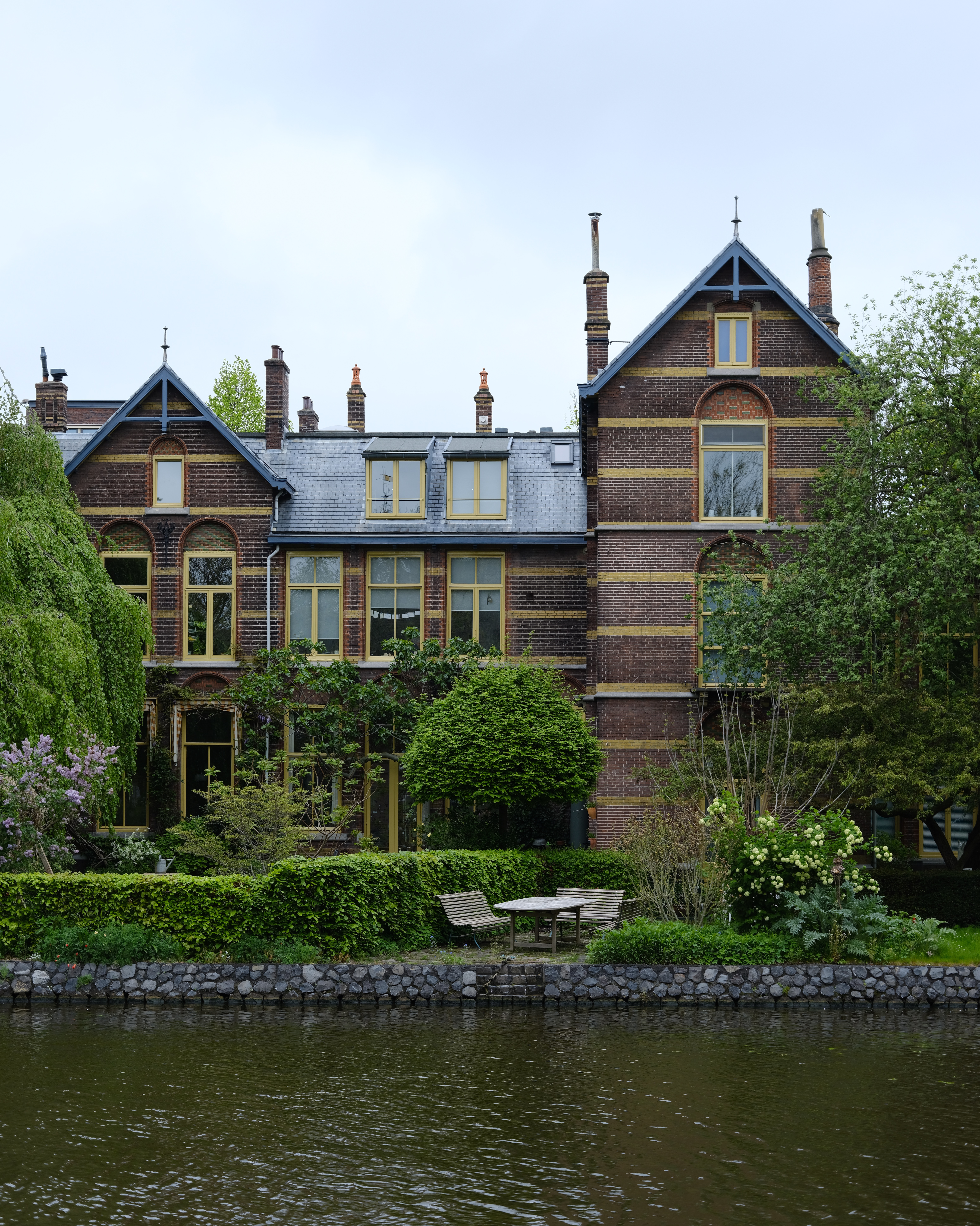 Tranquil living, Delft