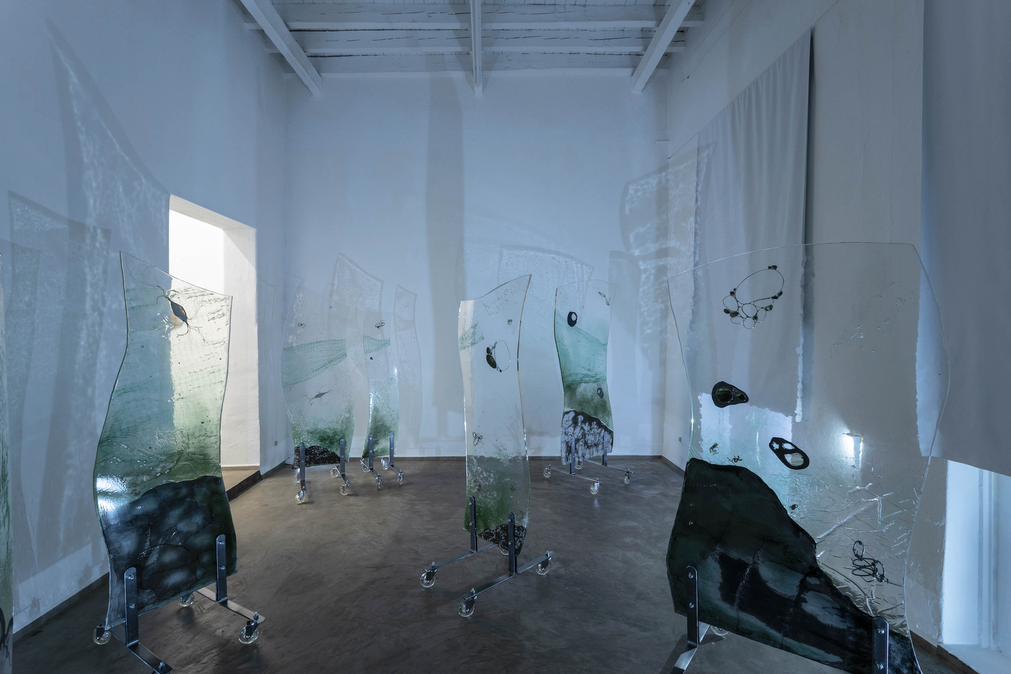 CUANDO TÚ Y YO TOMAMOS UN VASO DE AGUA (WHEN YOU AND I DRINK A GLASS OF WATER) by VALENTINA GUERRERO MARÍN and MARÍA NAIDICH at GUADALAJARA90210 [from 20240511 to 20240622] [Photo: Ruben Garay]