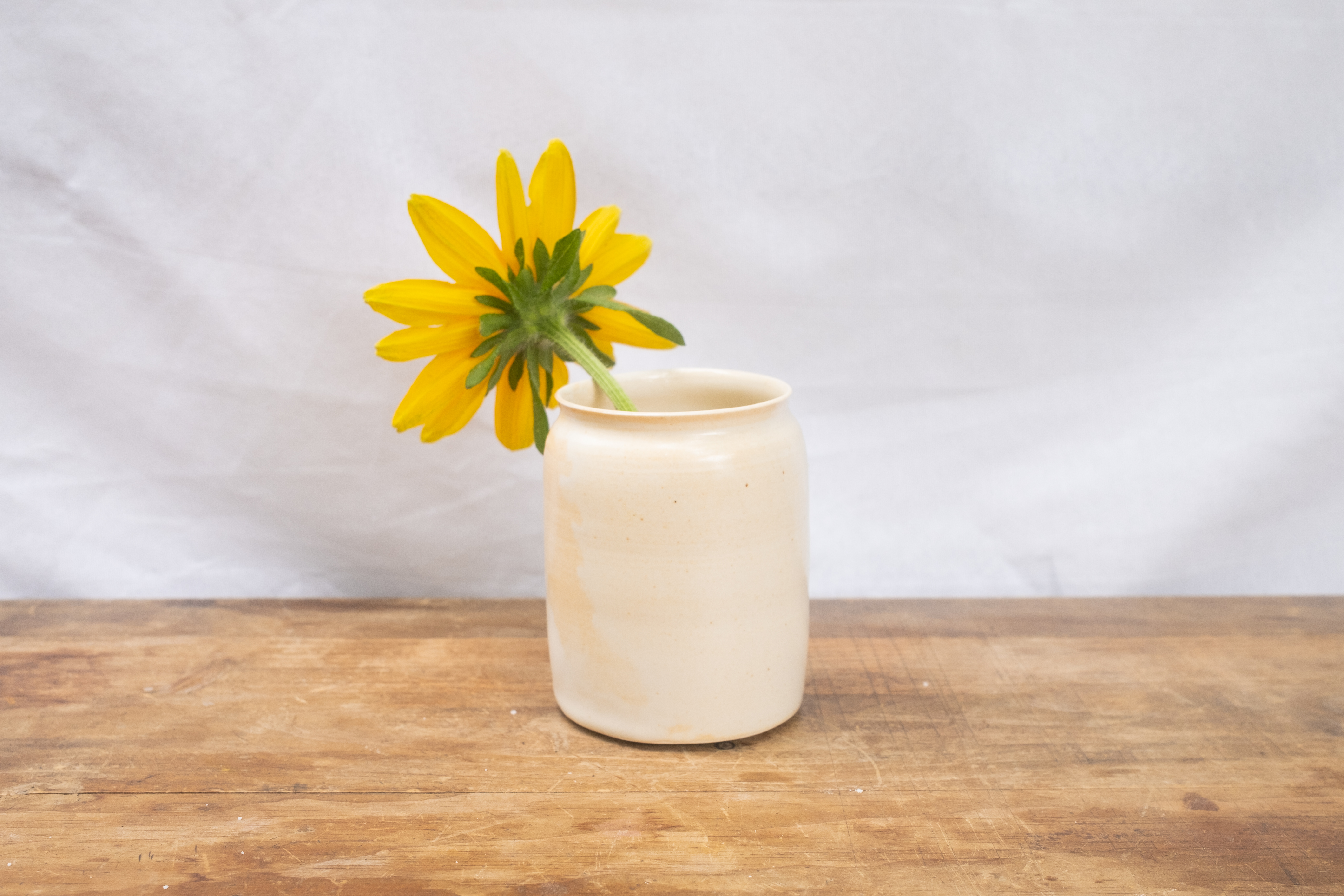 Cylindrical white vase 2020