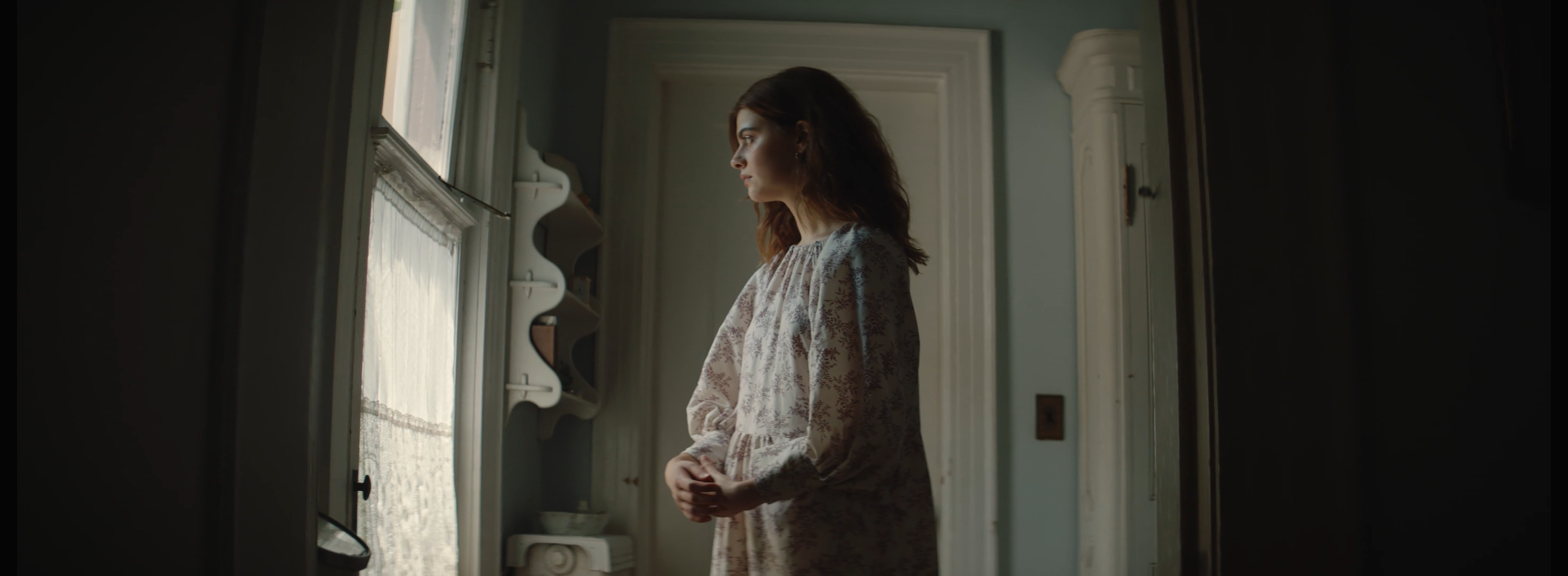 Into the Red / Dir. Nina Gofur / Short