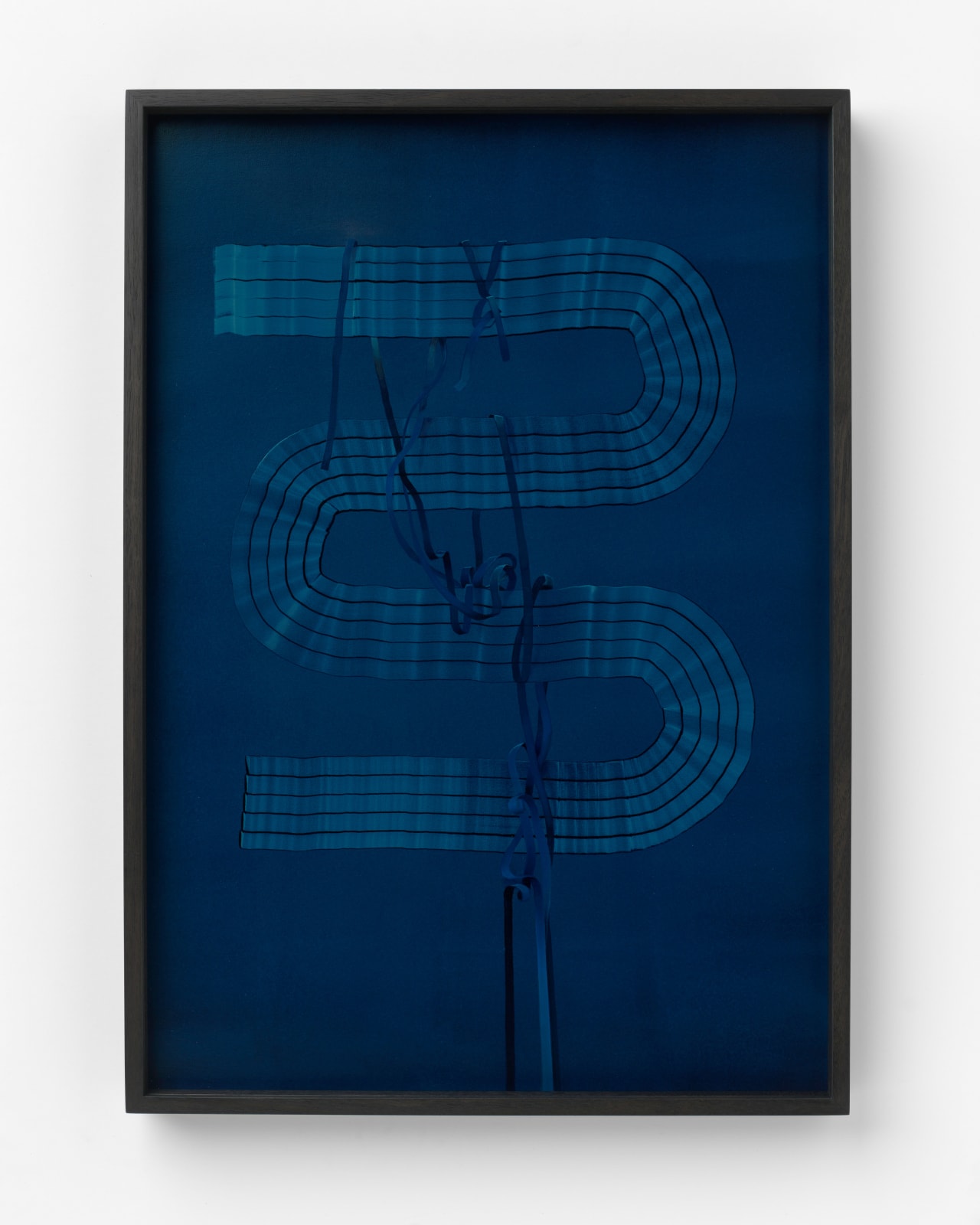DOUBLE BINDS #5 (BLUE S4), 2022 oil on primed paper, framed 70 x 50 cm (paper size)