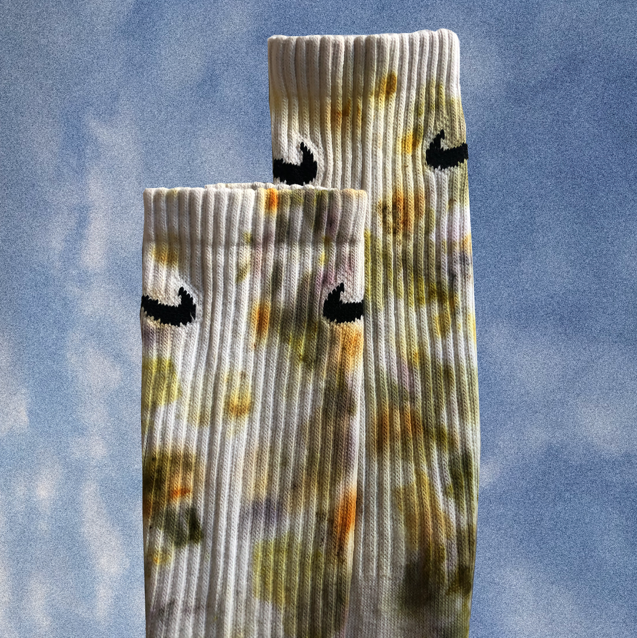 Marigolds, cosmos and onion on cotton and spandex. 2020.