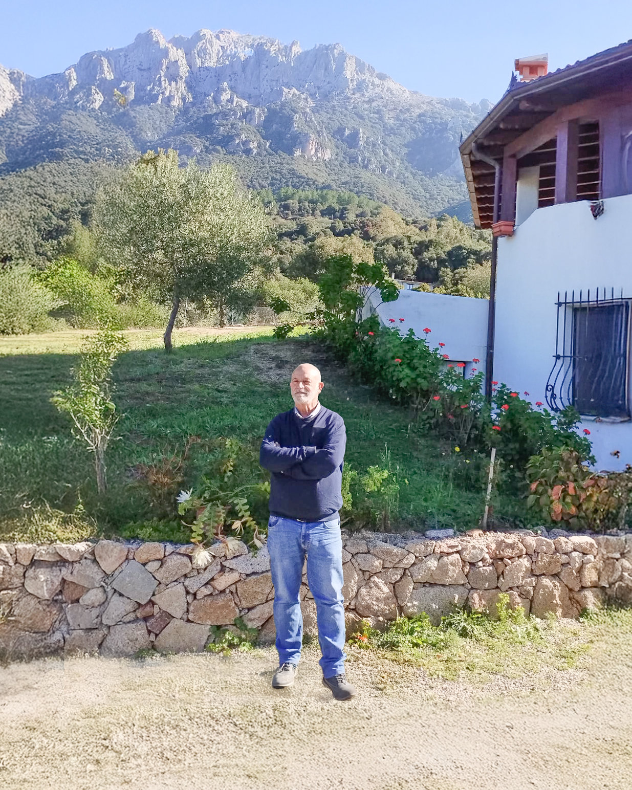 "Ci sono posti dove si resta e posti che restano dentro."