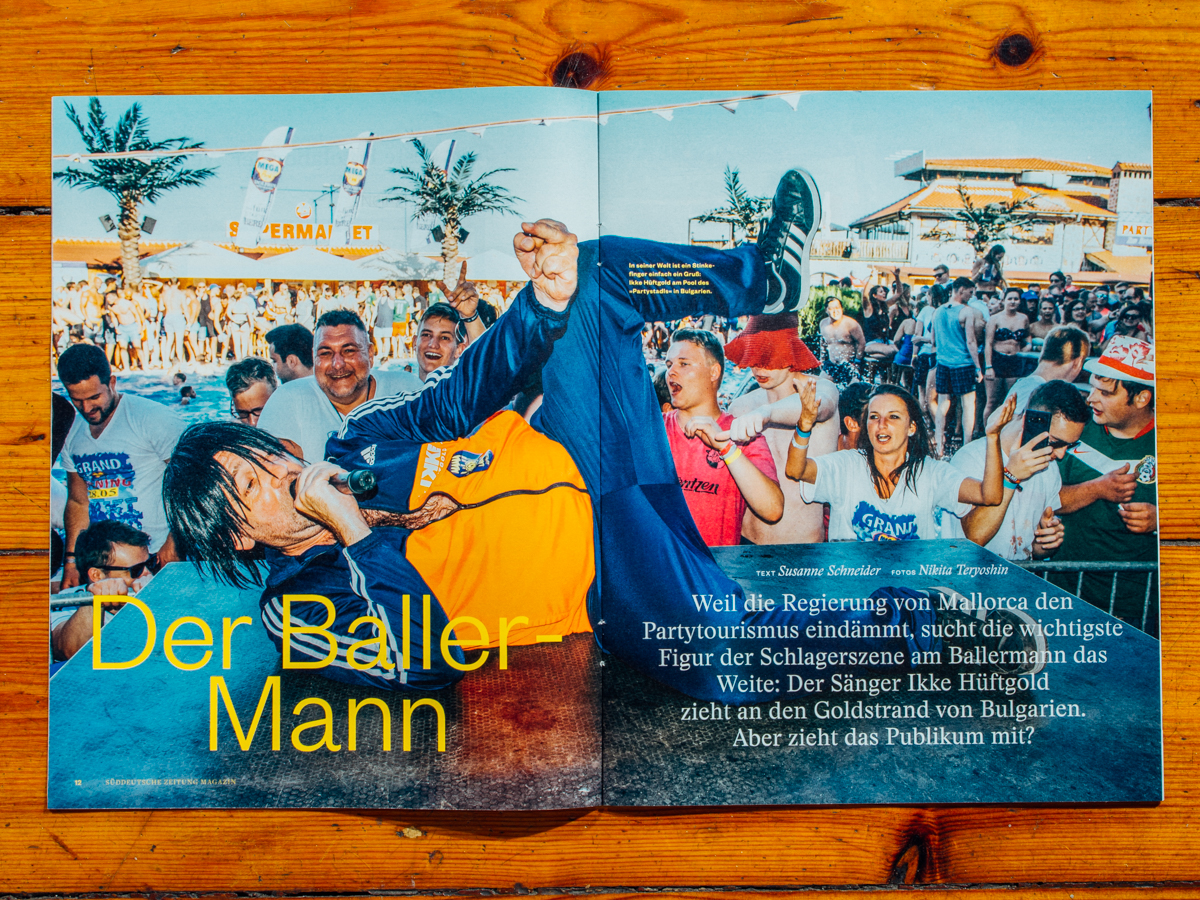 SZ Magazin Nr. 33 / Reportage &uuml;ber IKKE H&uuml;ftgolds Neuanfang am Goldstrand in Bulgarien / August 2018