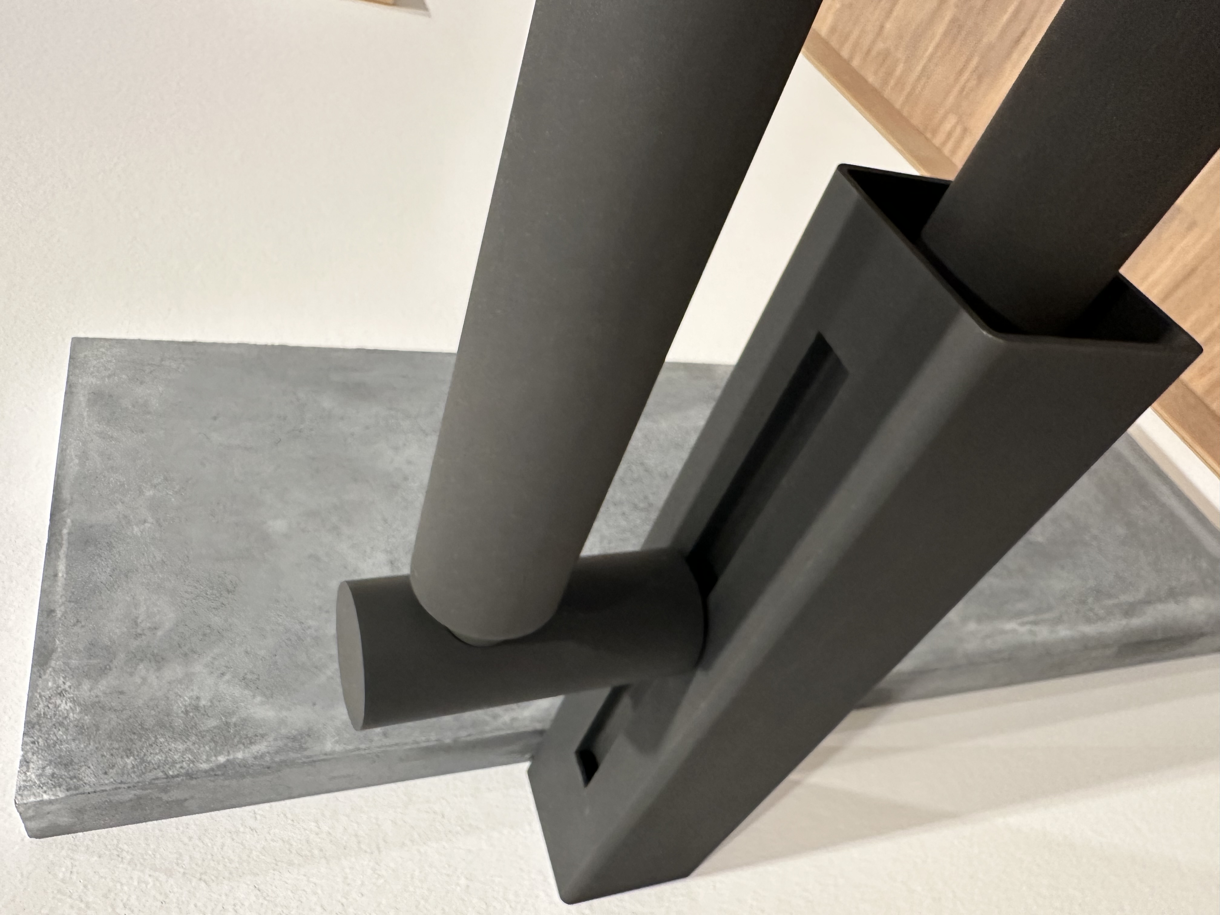 Toni Schmale: dipstation, 2017. Bruno Gironcoli – Toni Schmale, Albertina Modern, 03.04.-28.07.2024. Snapshot Gianna Virginia Prein.