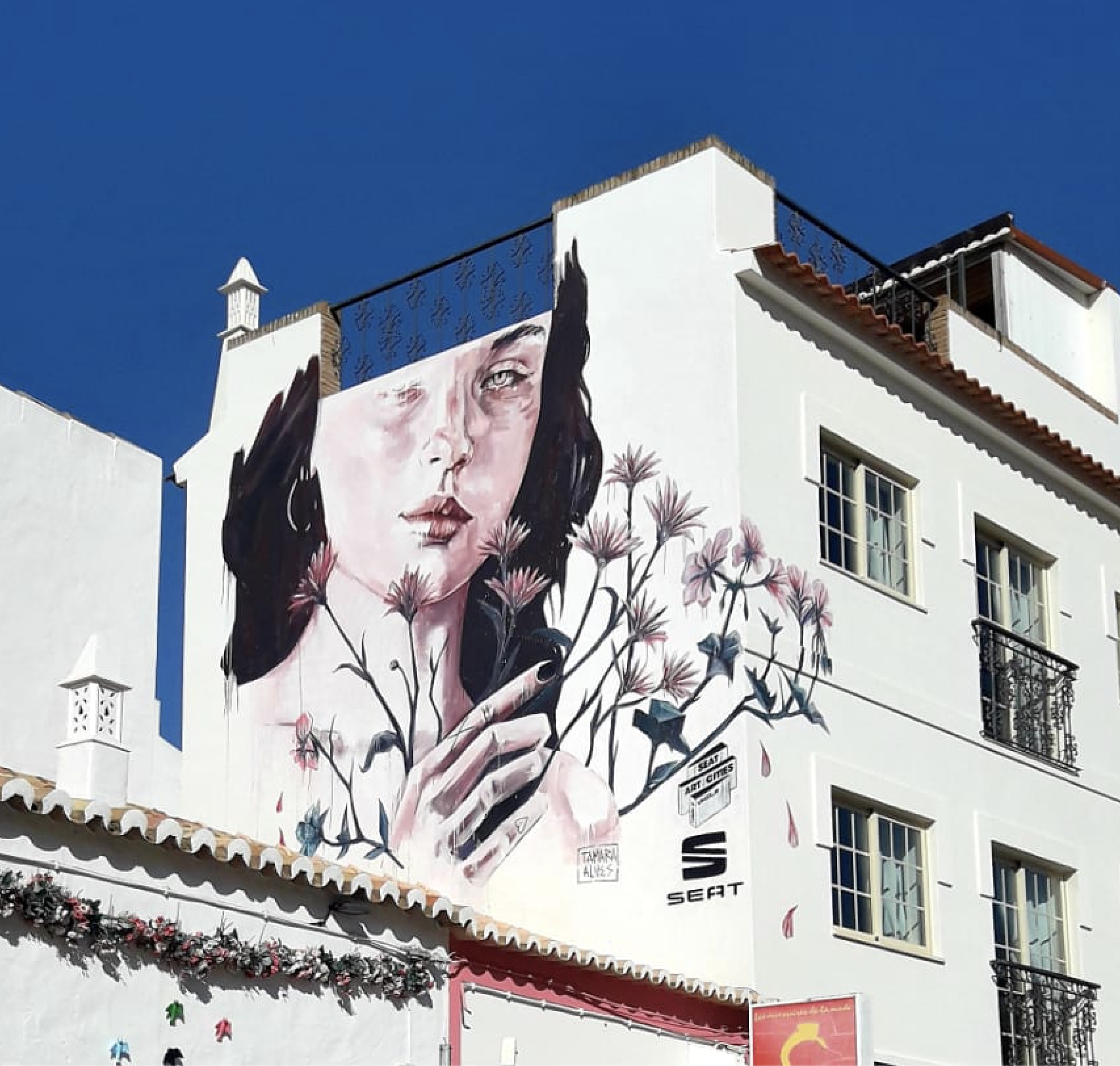 "WE ARE THE FLOWERS" Seat Art Cities curated by Vhils 2020, Carvoeiro PT