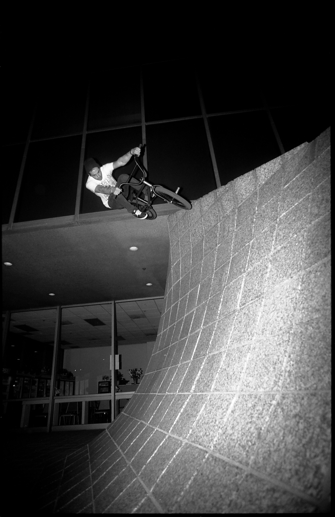 Spot Reference: Los Angeles Superior Courthouse — Challenger BMX Magazine 