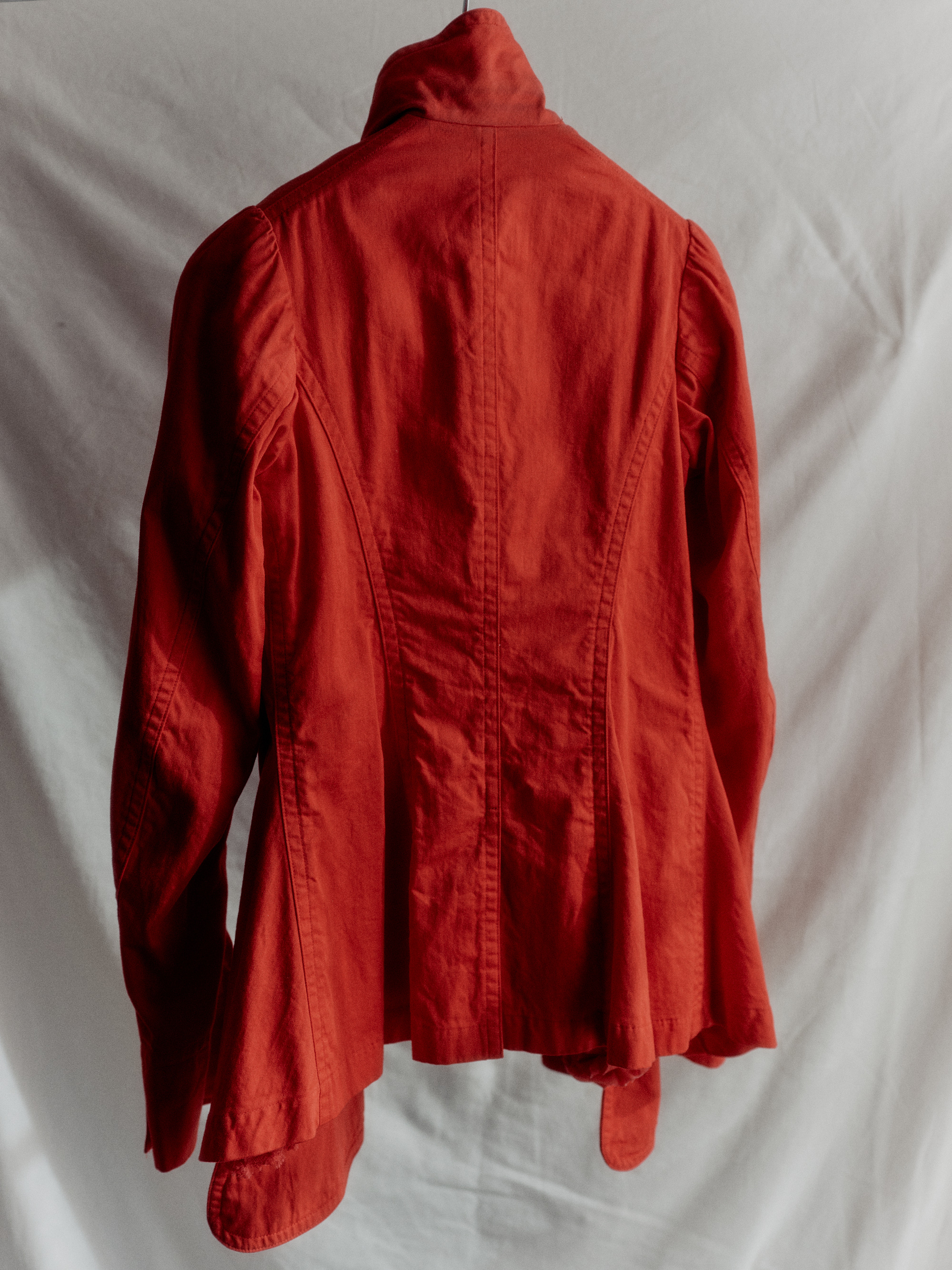 COMME des GARÇONS - Spring Red Hanna Coat - Goen Archive