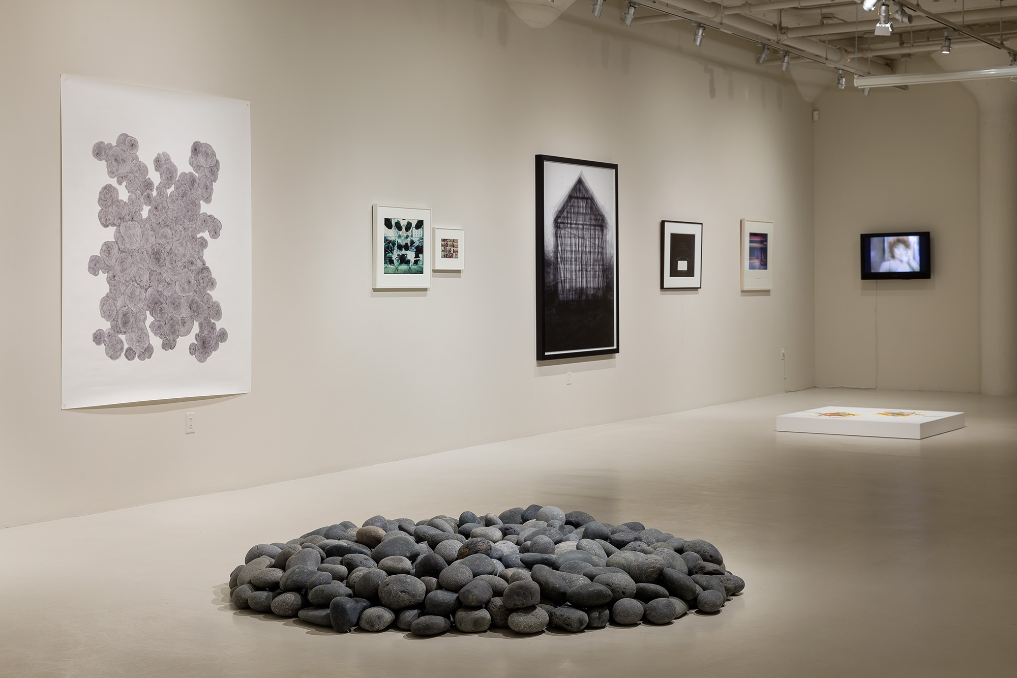 Installation shot, AND (Credit Etienne Frossard).