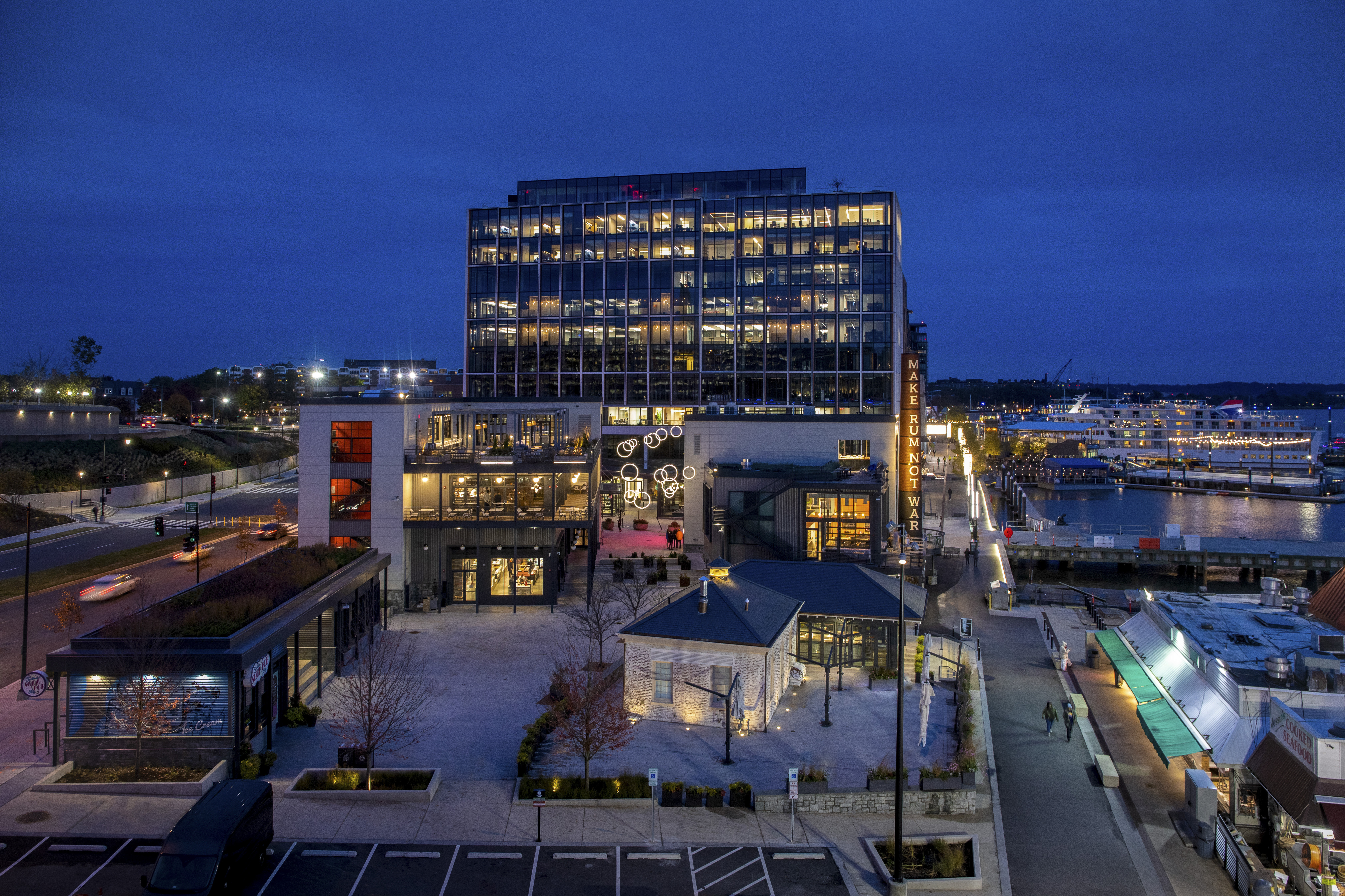 Aerial view of Washington Fish Market / Photo courtesy StudioMB