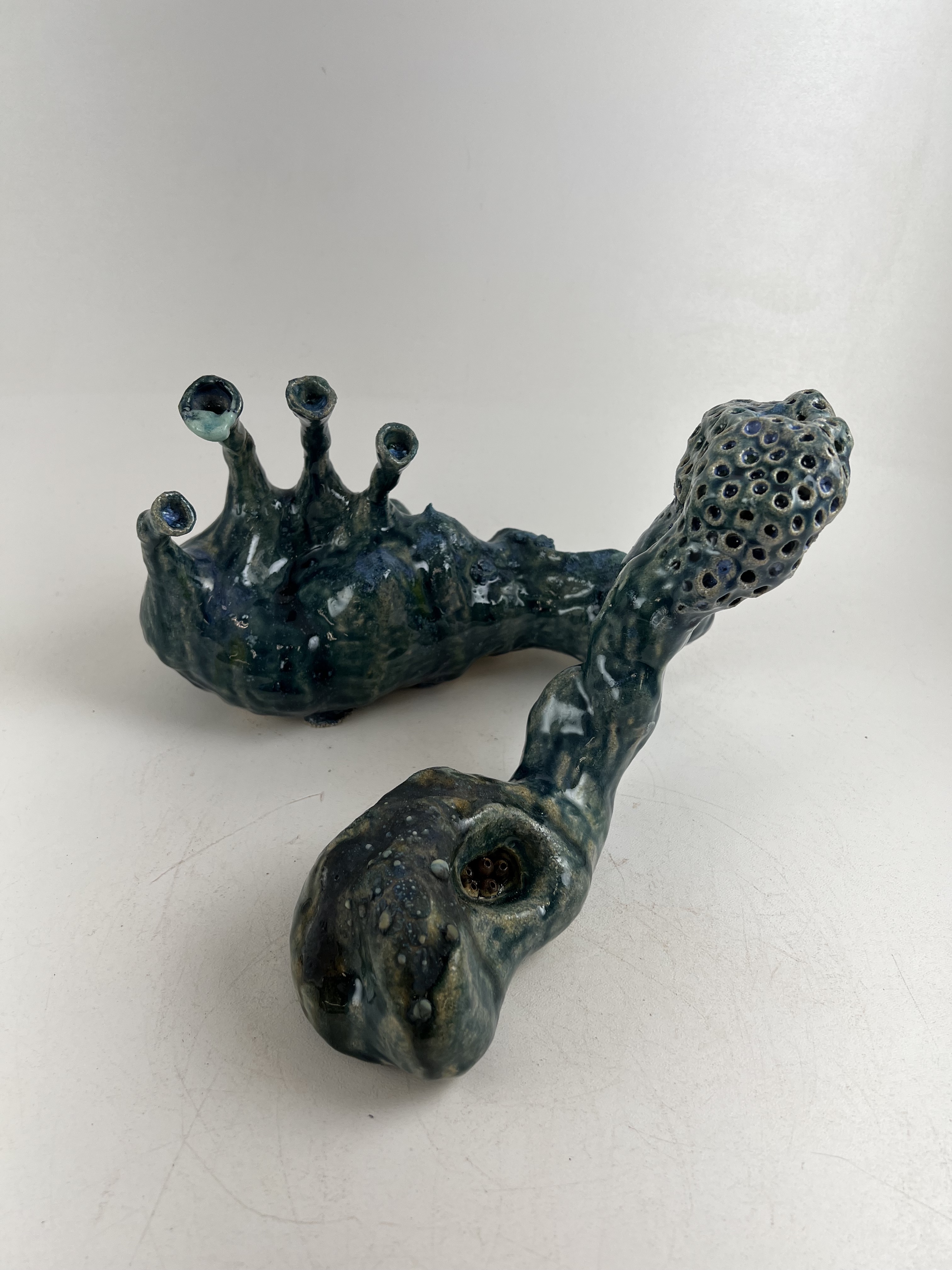 Organismus 1, stoneware, glaze, 6x9x7 inches, 2023