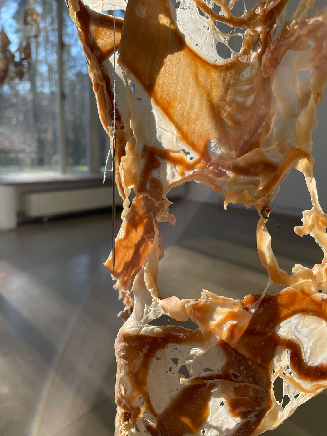 "Stück für Stück" - Nylon, Garn, Naturlatex, Nadel - ca. 40 x 25cm - 2023/24