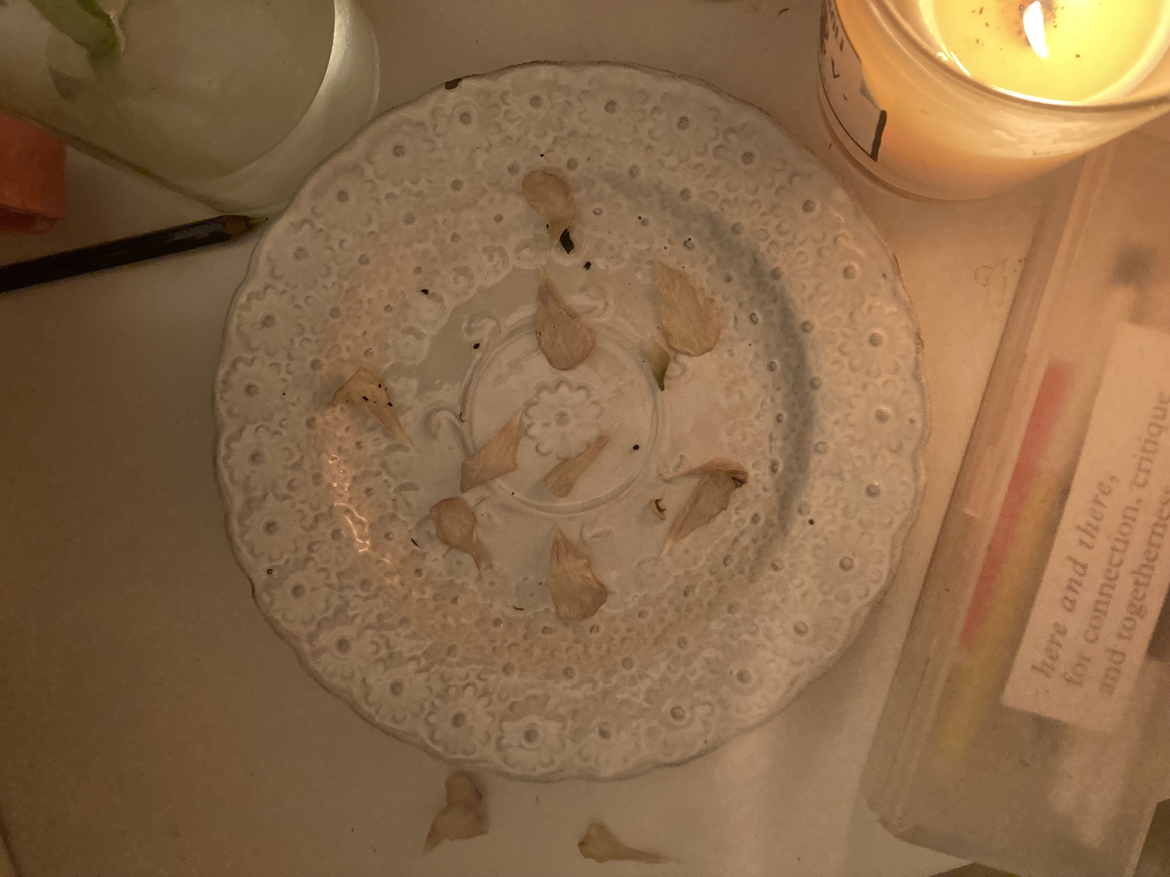 割れていたお皿 - SEPTEMBER 8, 2025