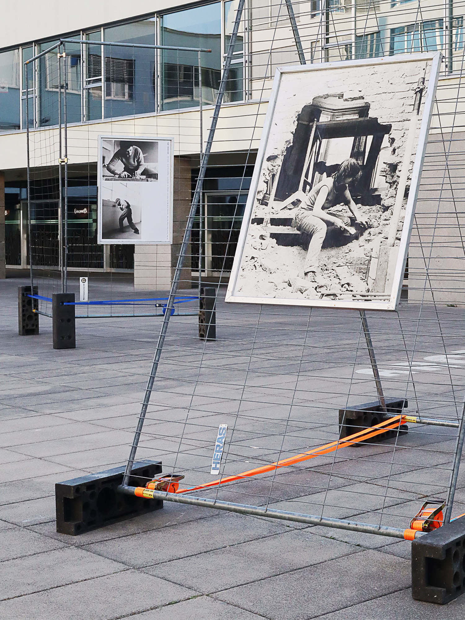 08.03-20.05.2022, Archizoom, Do Not Carry Your Flag Too Low