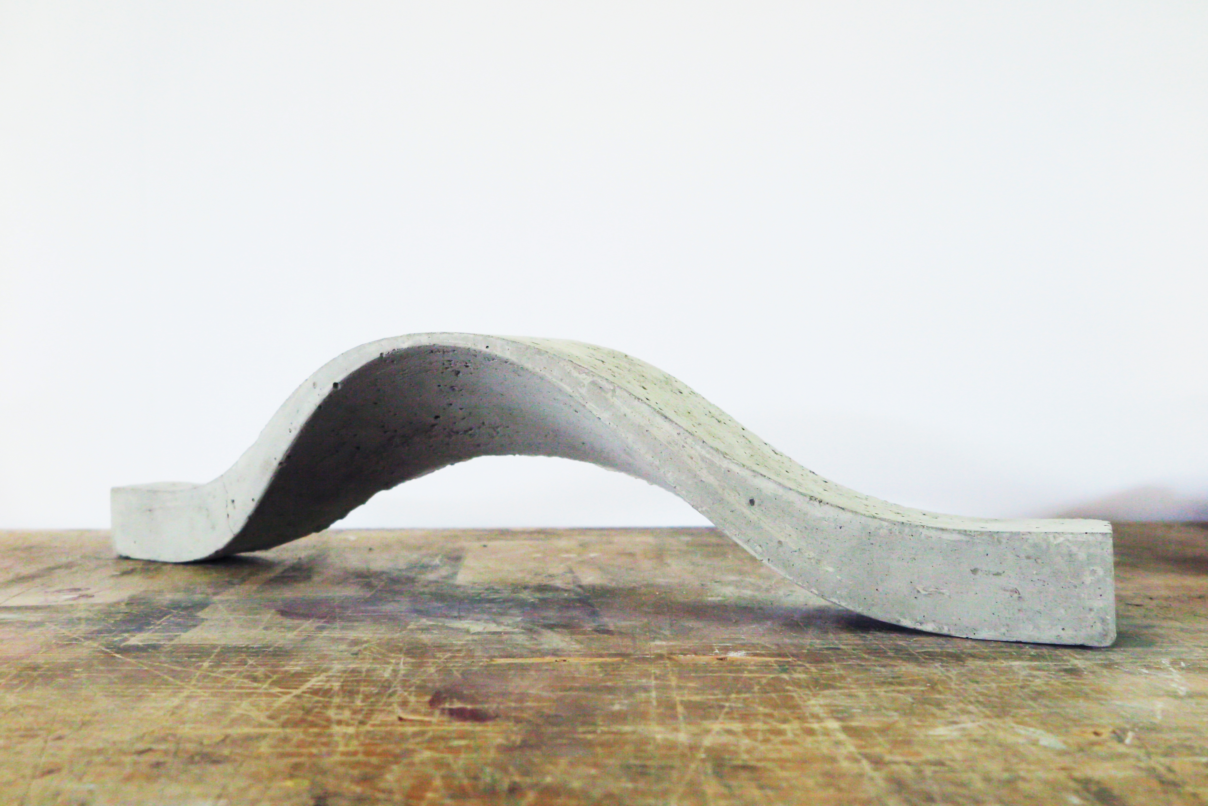 the blocks high thermal mass absorbs heat during the day and releases it at night