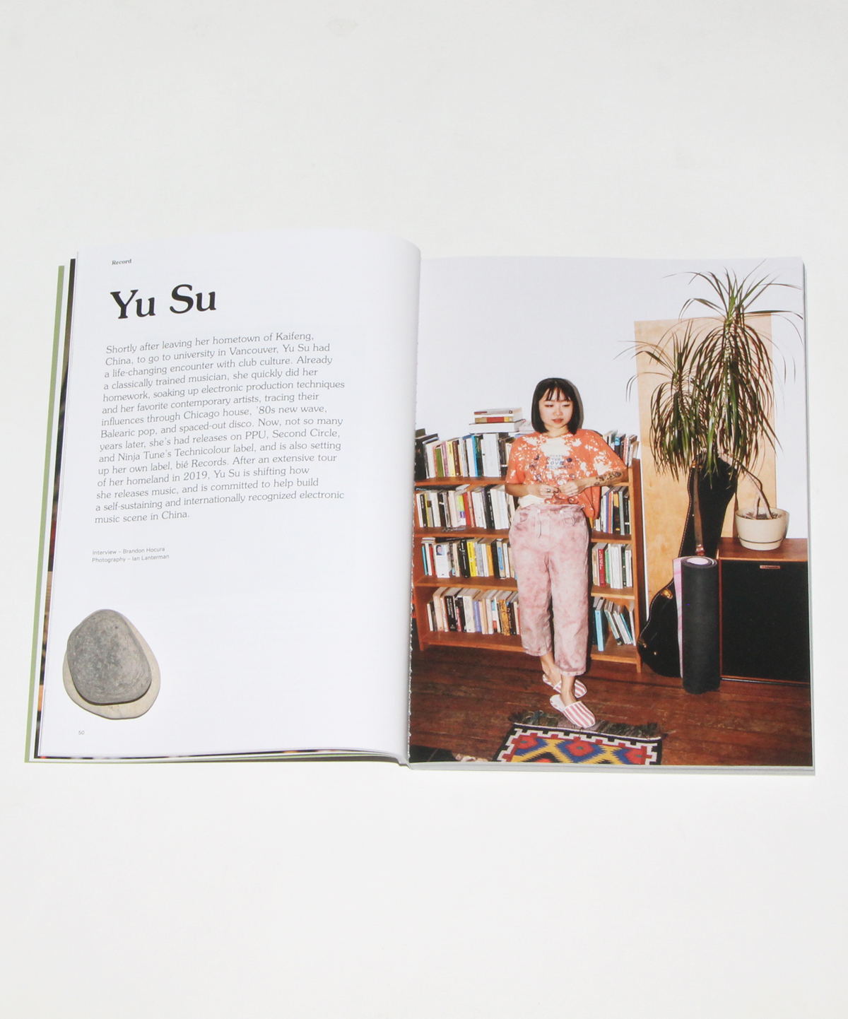 Spread with title 'Yu Su' and image of Yu Su at home