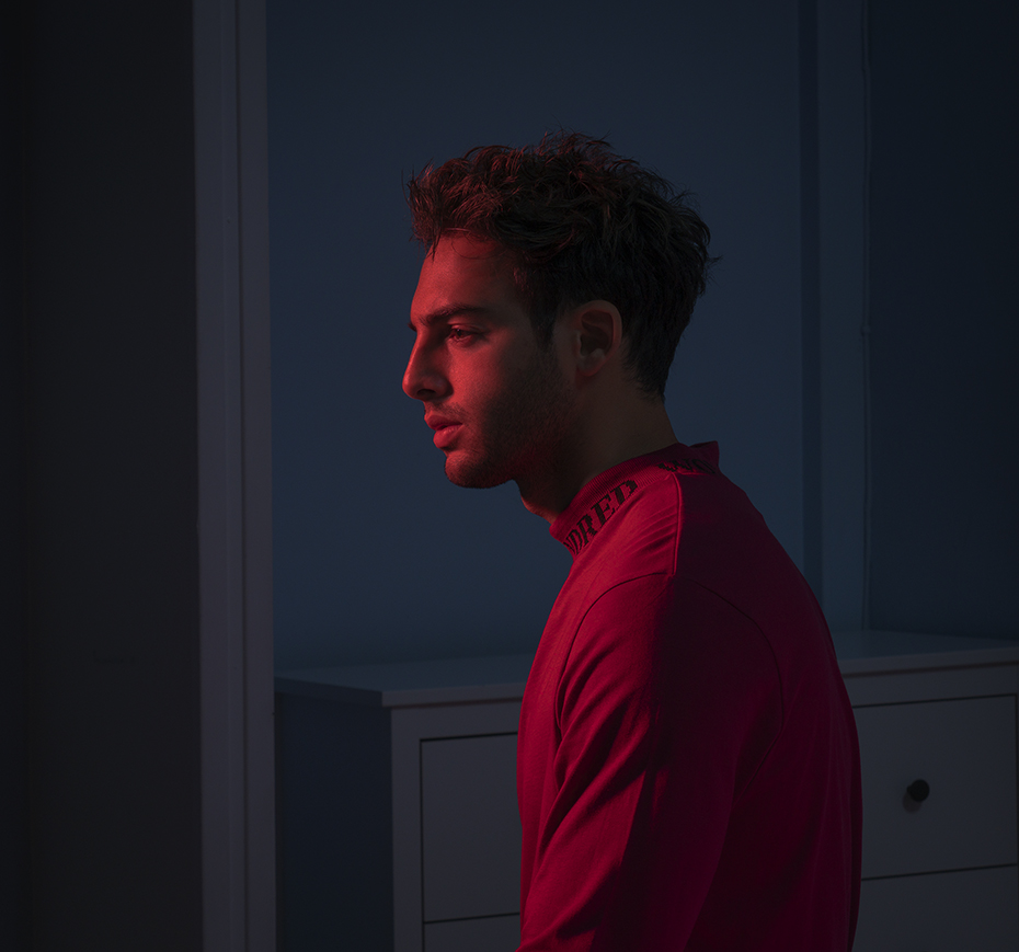 DARIN / HOLDING ME MORE SINGEL