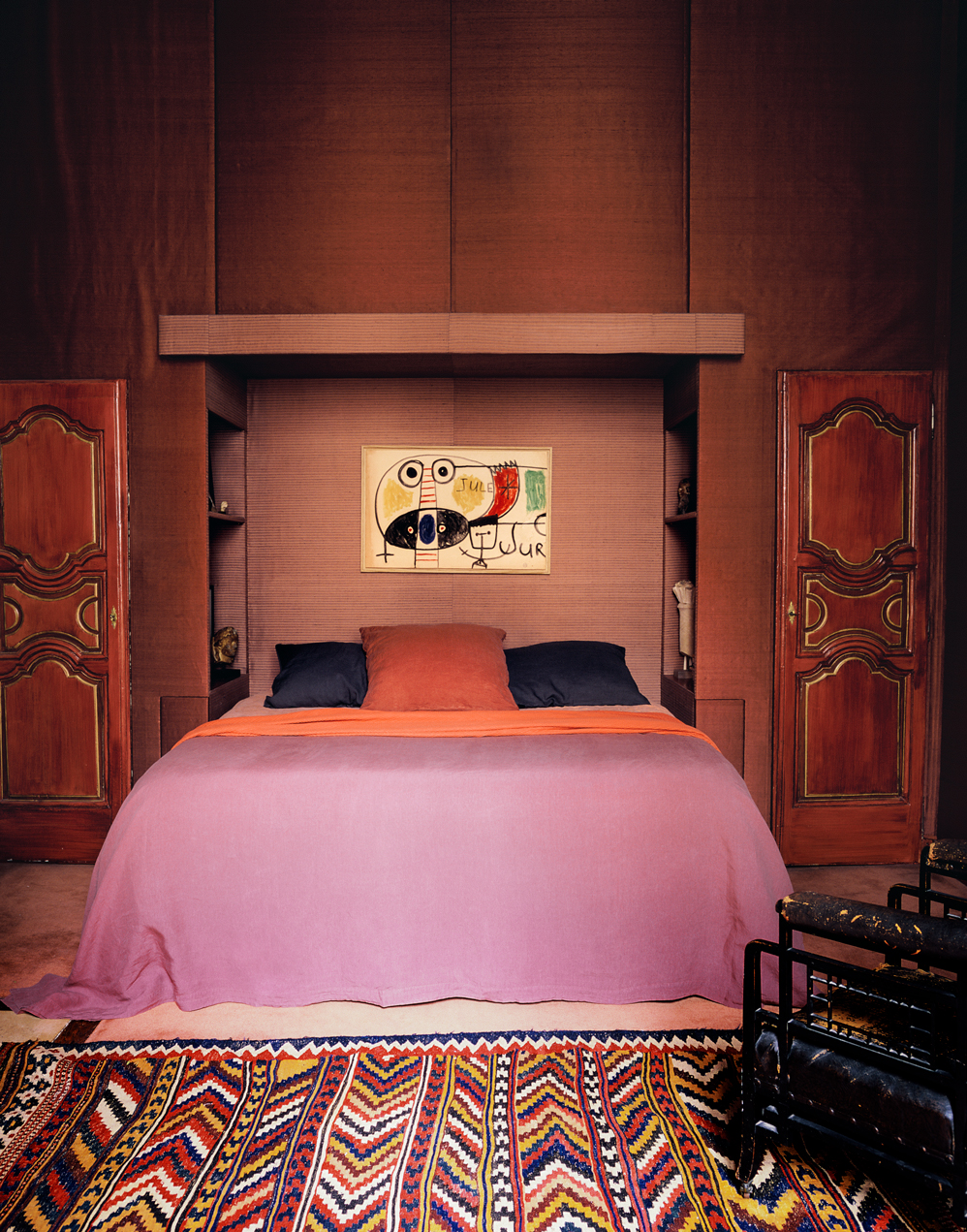 Photos: Julien Brach - Direction Artistique: Thibaut Mathieu