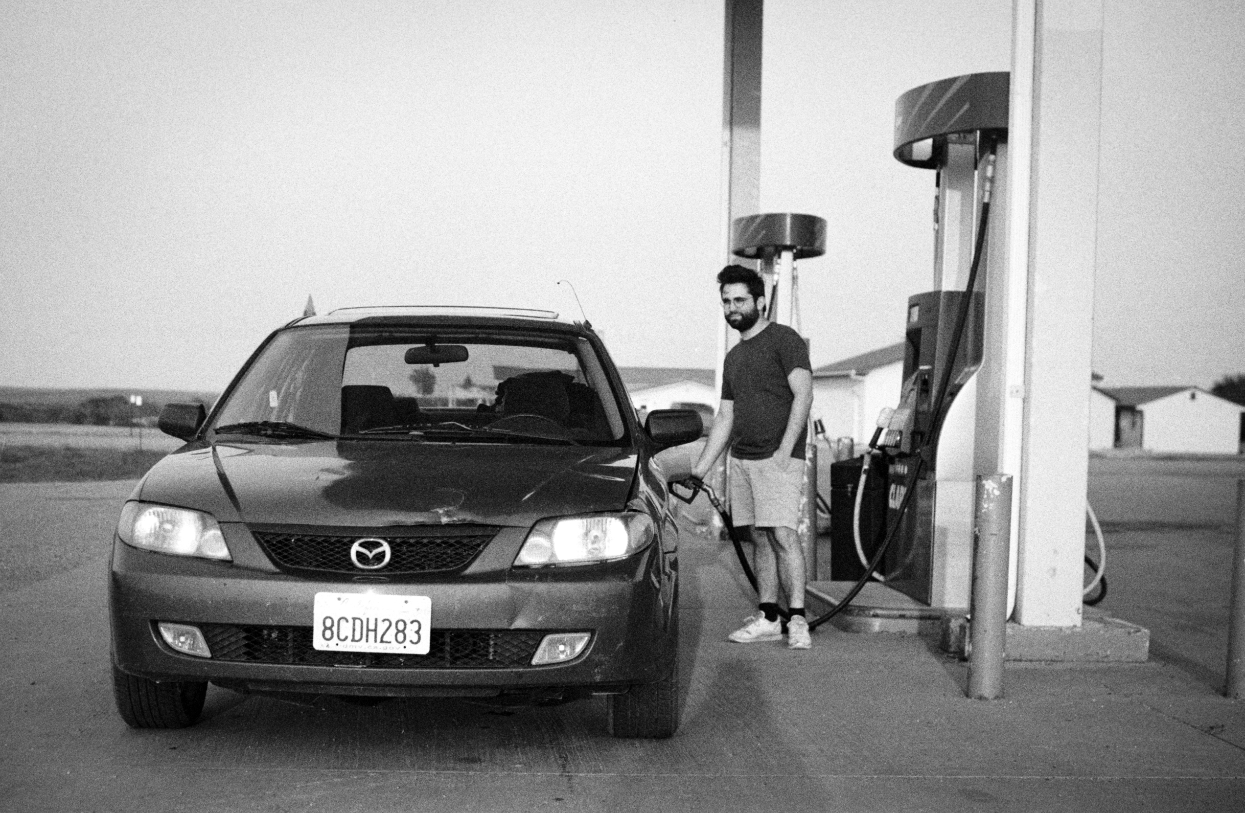 et mettre de l'essence.