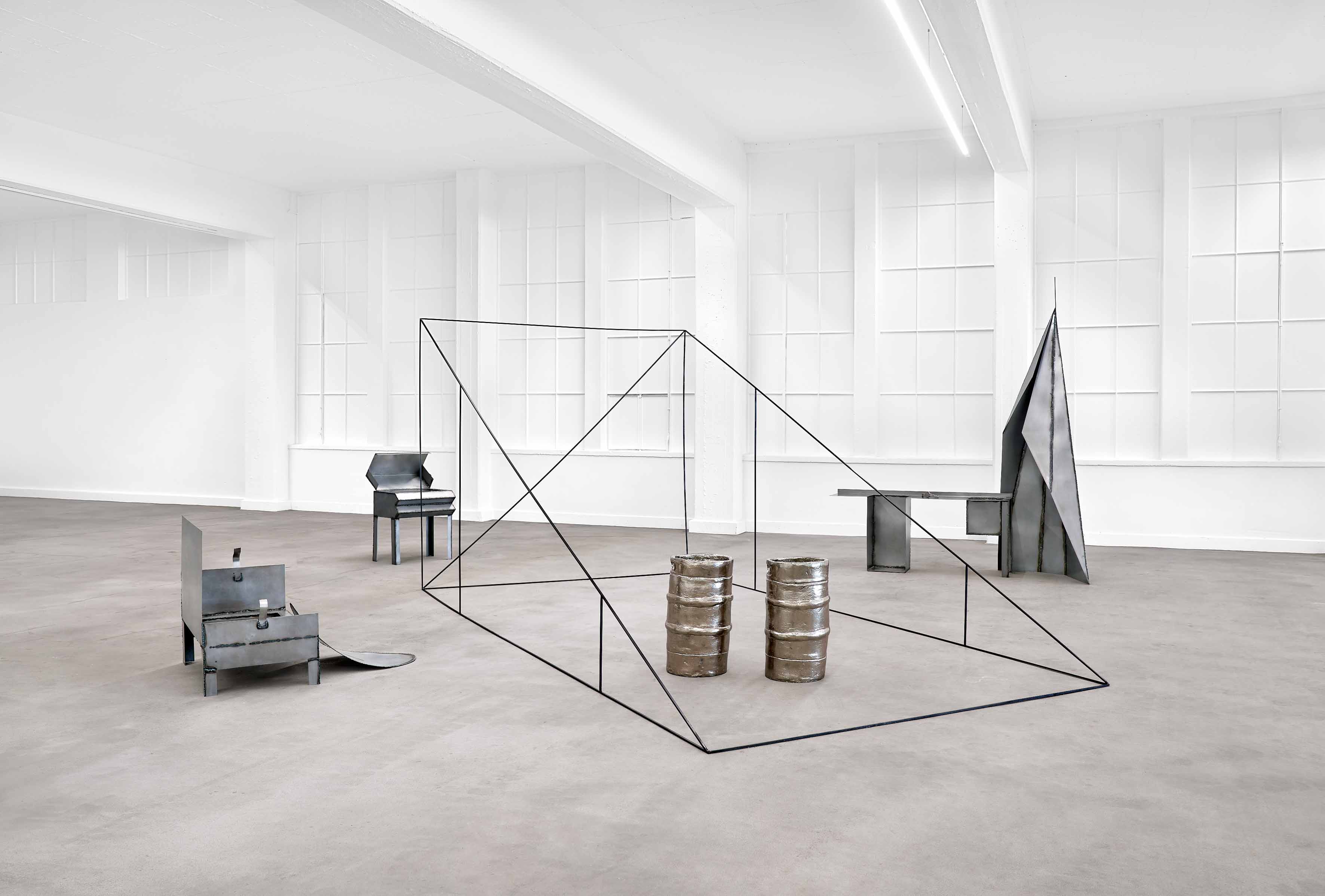 EARTHY LIQUIDS AND HEAVY METAL [HYPERSLEEP] by LISA SEEBACH at LECHNER MUSEUM INGOLSTADT curated by DOMINIK BAIS [from 20240811 to 20250309] [Photo: Jens Gerber] 