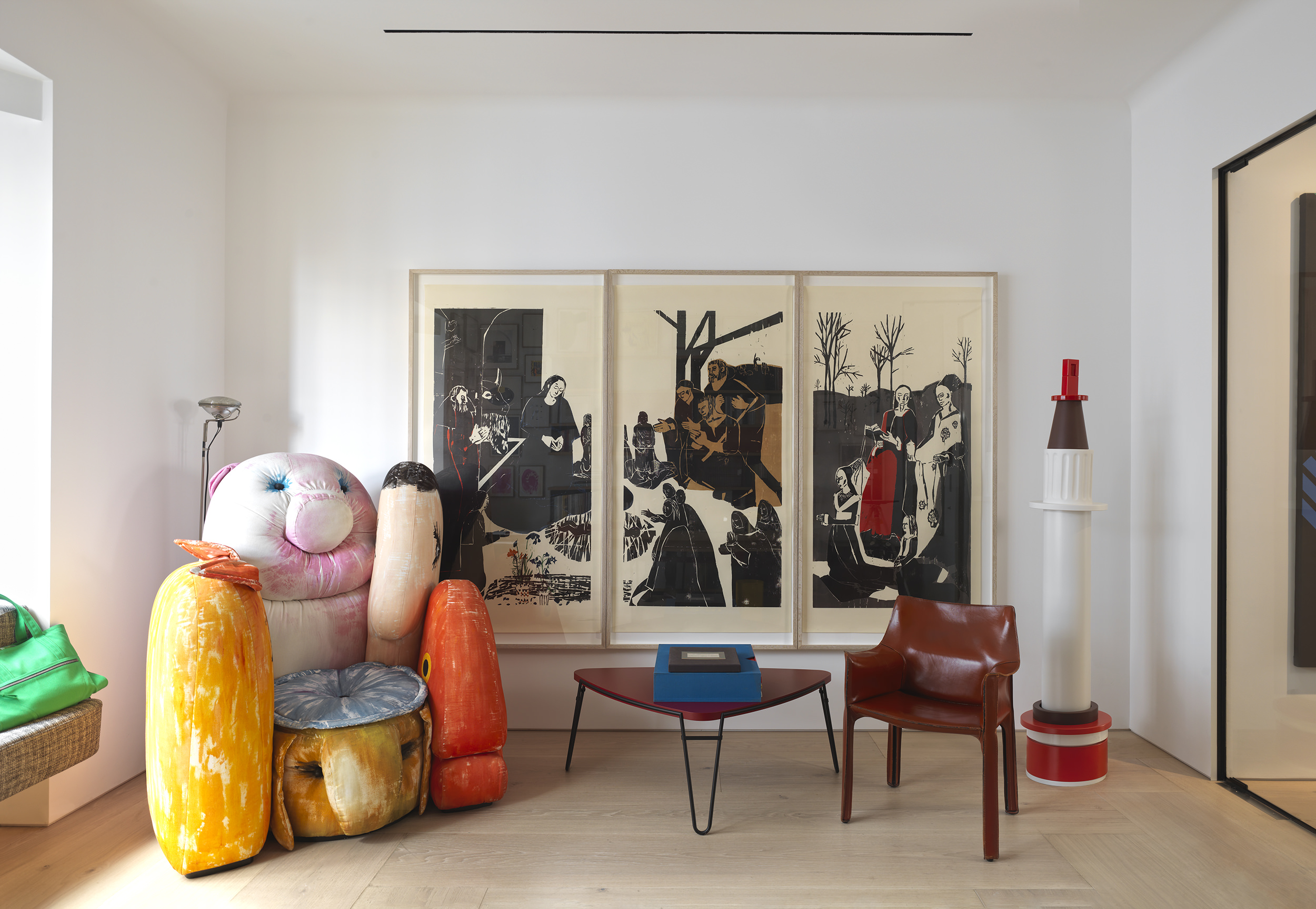 ART COLLECTOR'S HOUSE