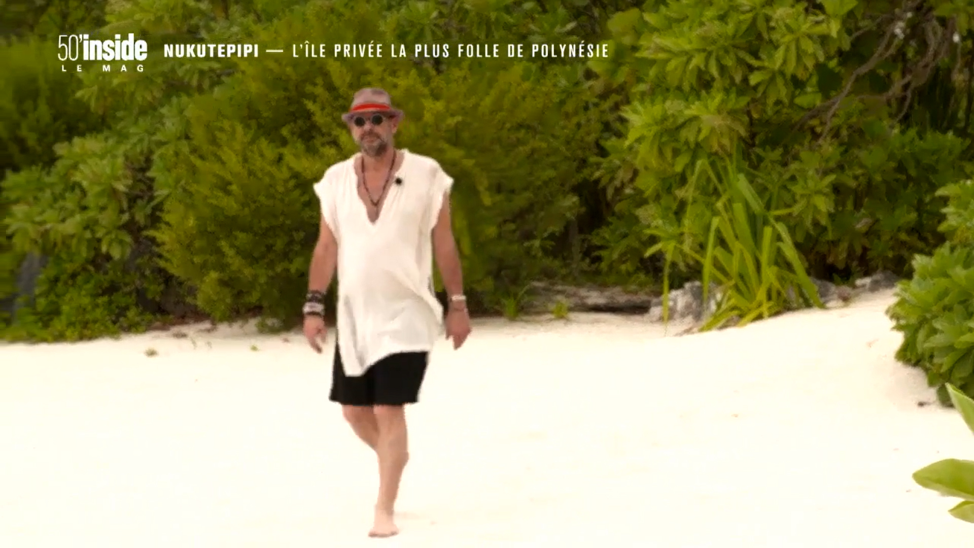 Screenshots from TF1 - 50 MIN INSIDE Nukutepipi, l’ile la plus folle de Polynésie