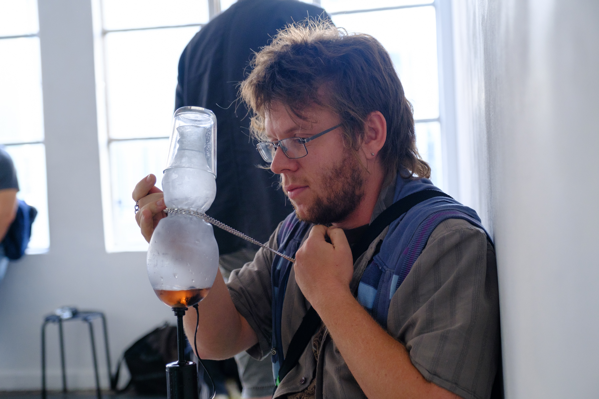 James Nunn with Andrew Huhtanen McEwan and Guests, Chamber Pieces: False Sail, 2025, performance documentation, Blindside, Melbourne. Photo: Phuong Le.