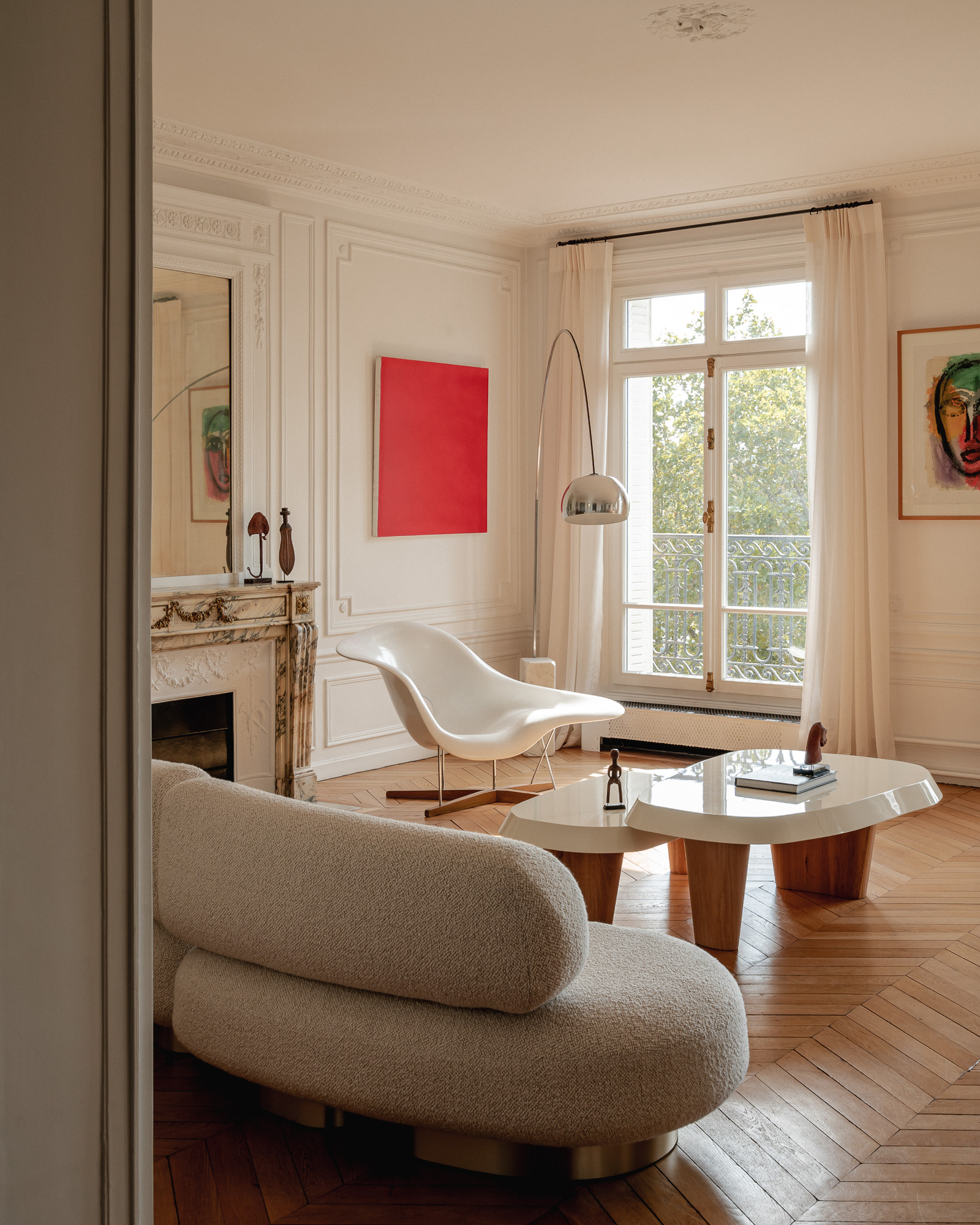 Parisian Apartment with Invisible Collection