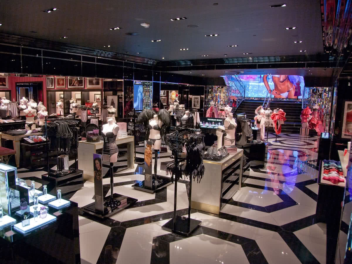 Modular Fixture Package for Newness at Victoria's Secret • Forum Shops, Las Vegas